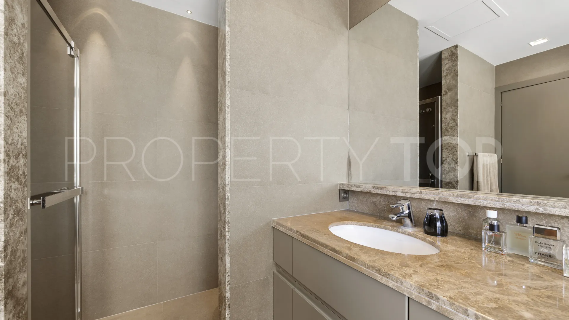 For sale Marbella 2 bedrooms villa