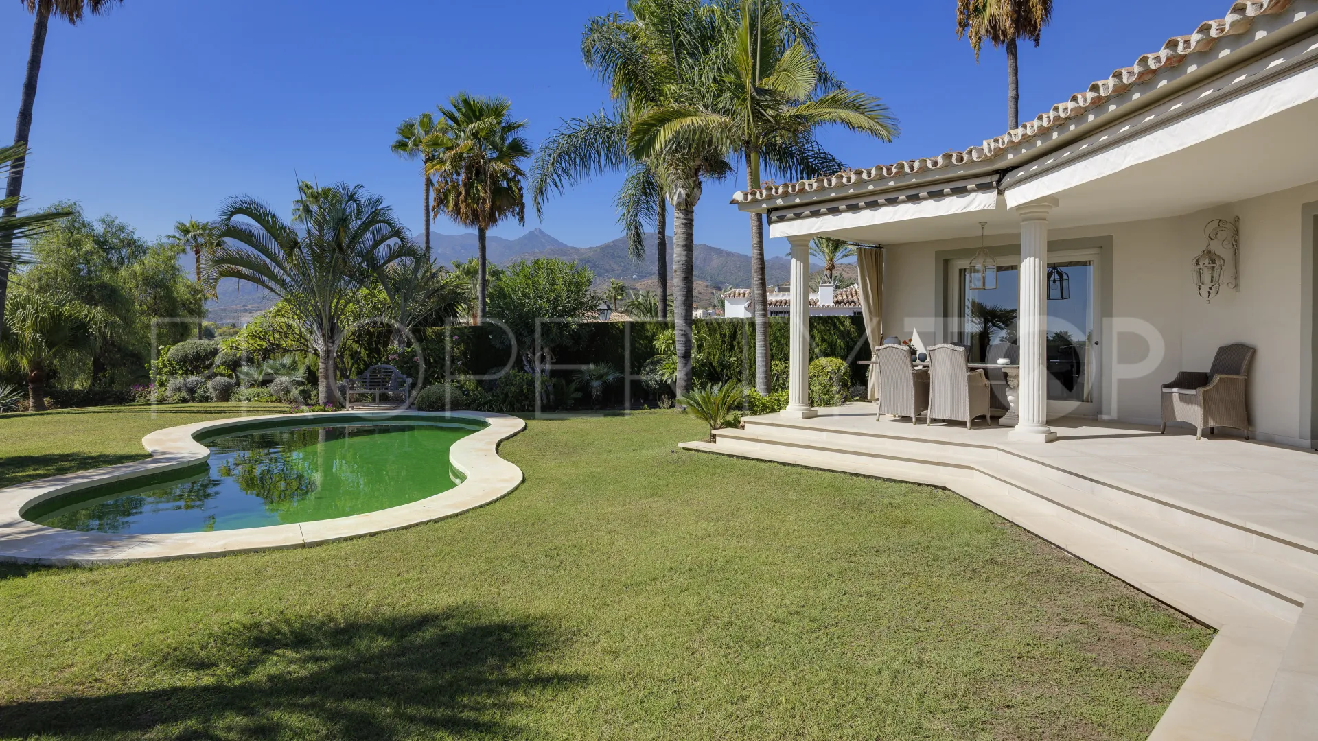 For sale Marbella 2 bedrooms villa