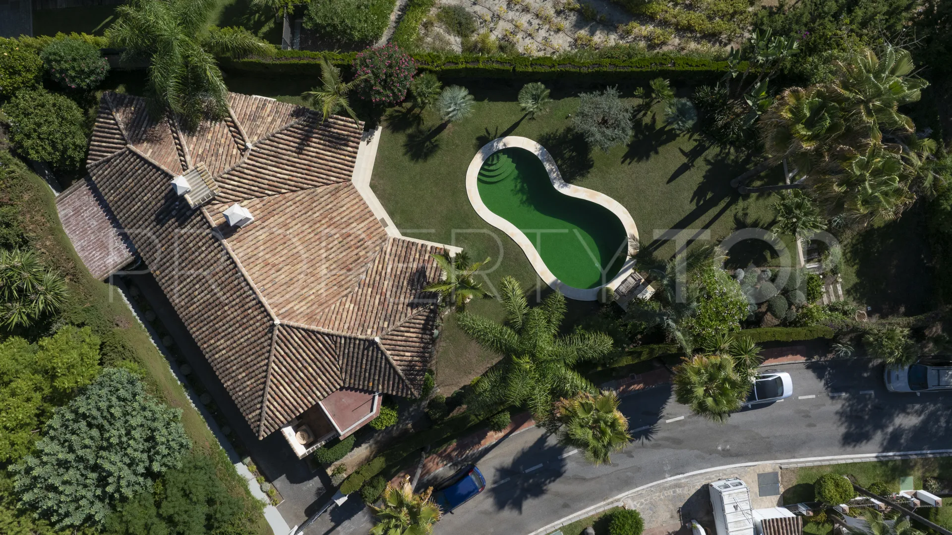 For sale Marbella 2 bedrooms villa