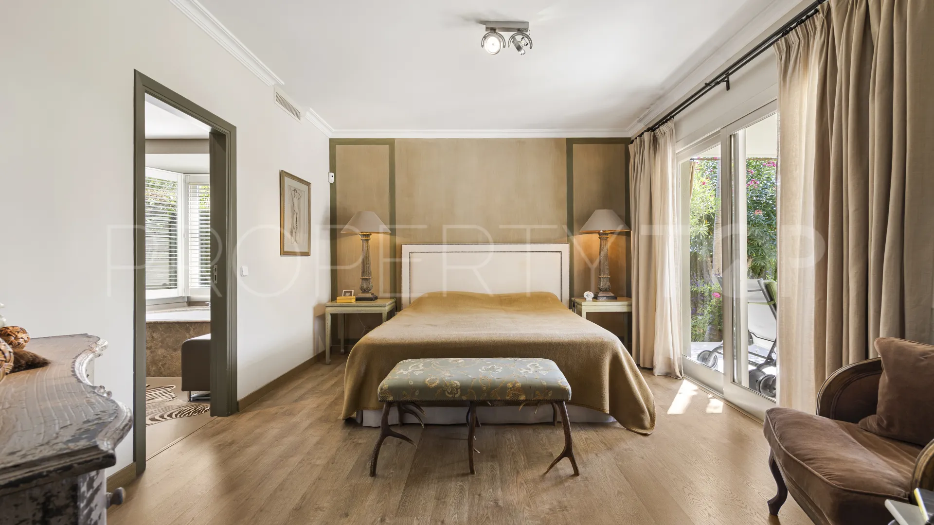 For sale Marbella 2 bedrooms villa