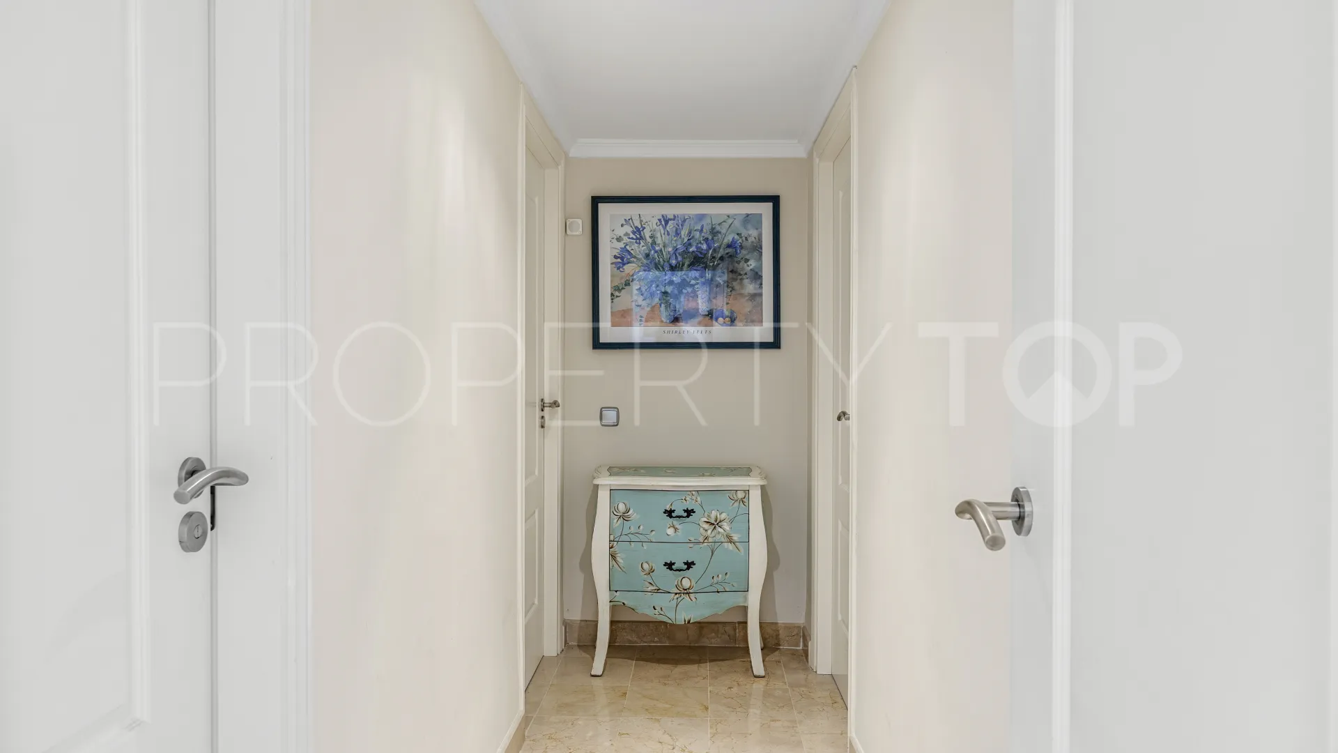 Apartment for sale in Estepona East