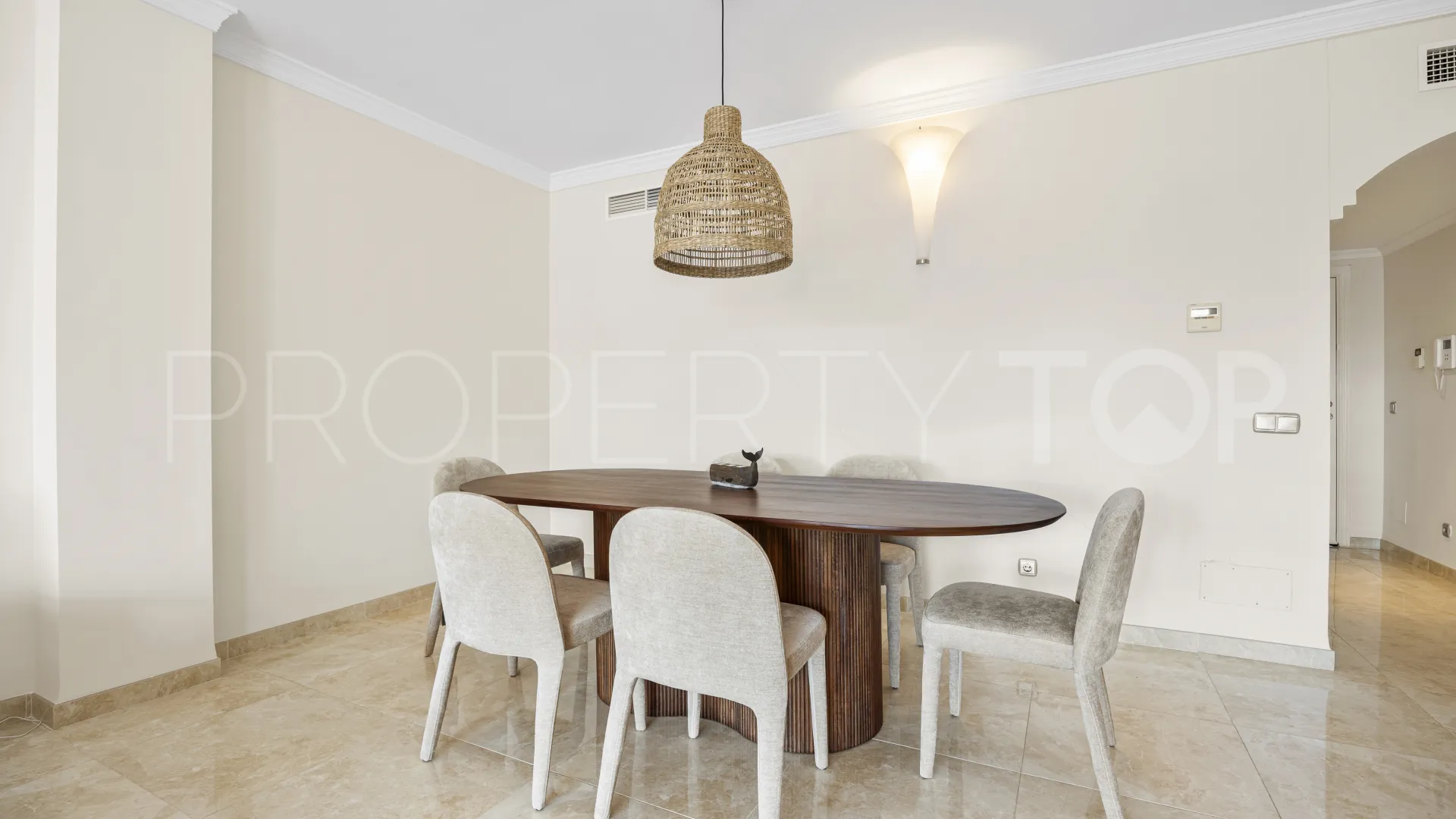 Apartment for sale in Estepona East