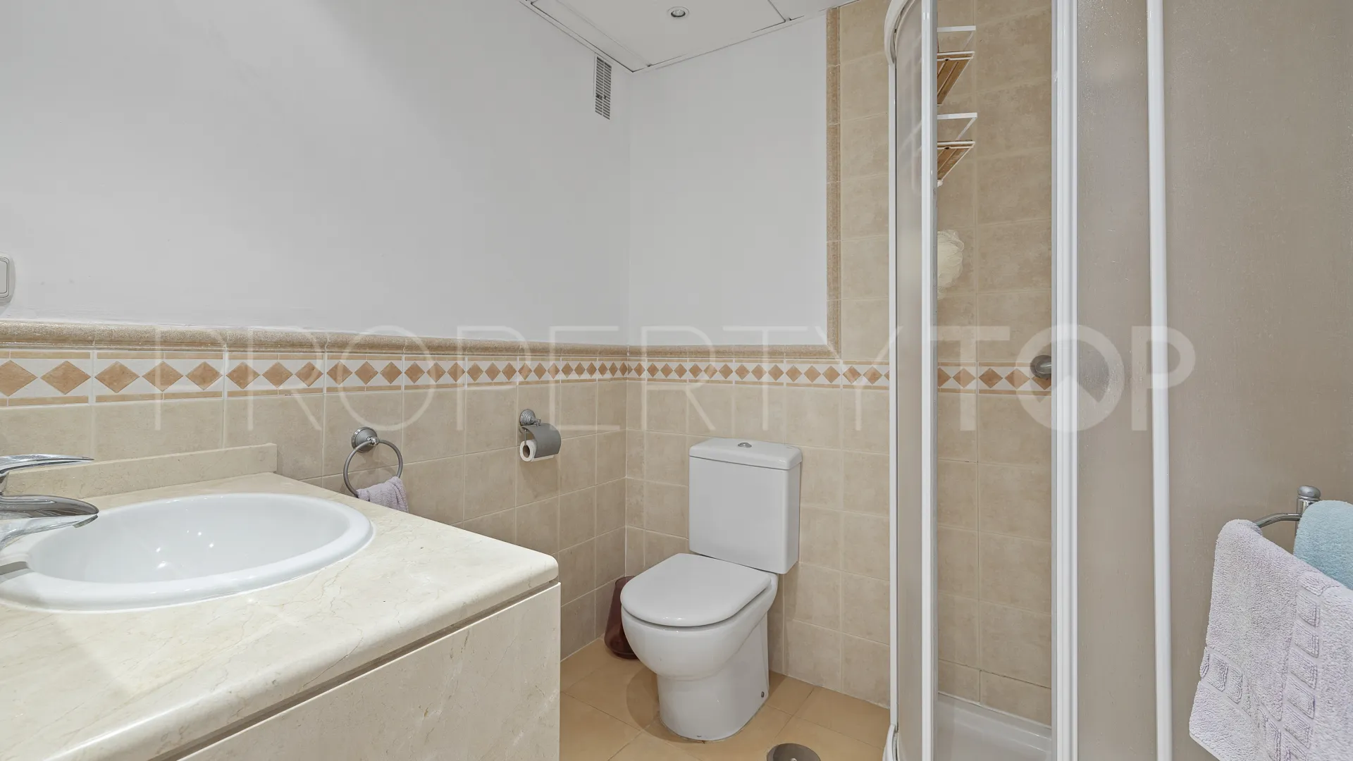 Apartamento de 4 dormitorios en venta en Marbella Golden Mile