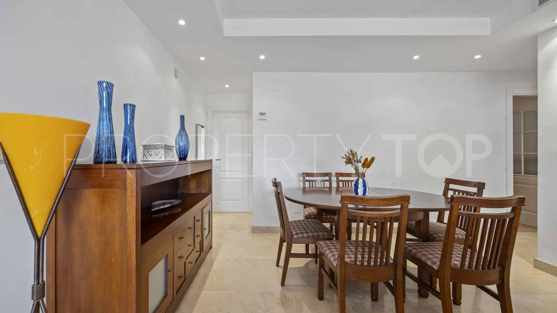 Apartamento de 4 dormitorios en venta en Marbella Golden Mile