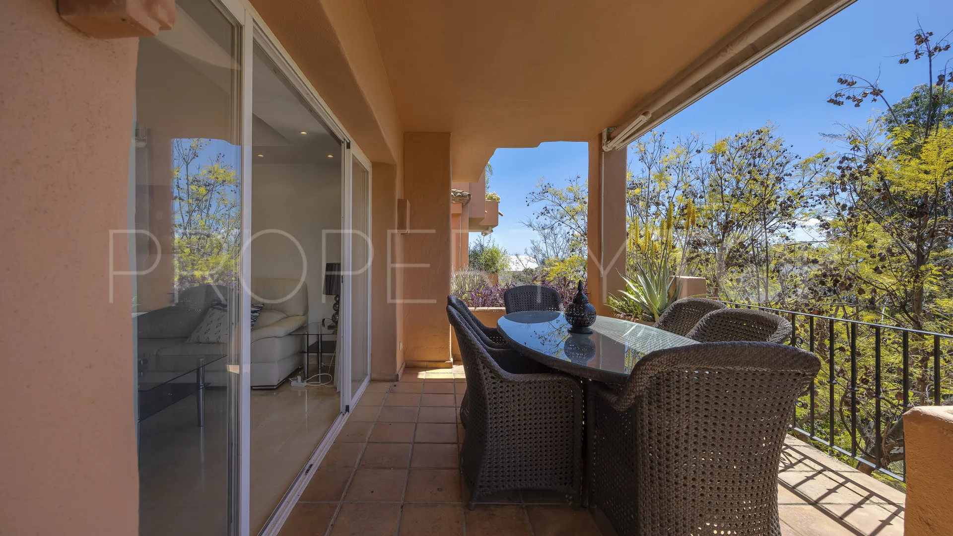 Apartamento de 4 dormitorios en venta en Marbella Golden Mile