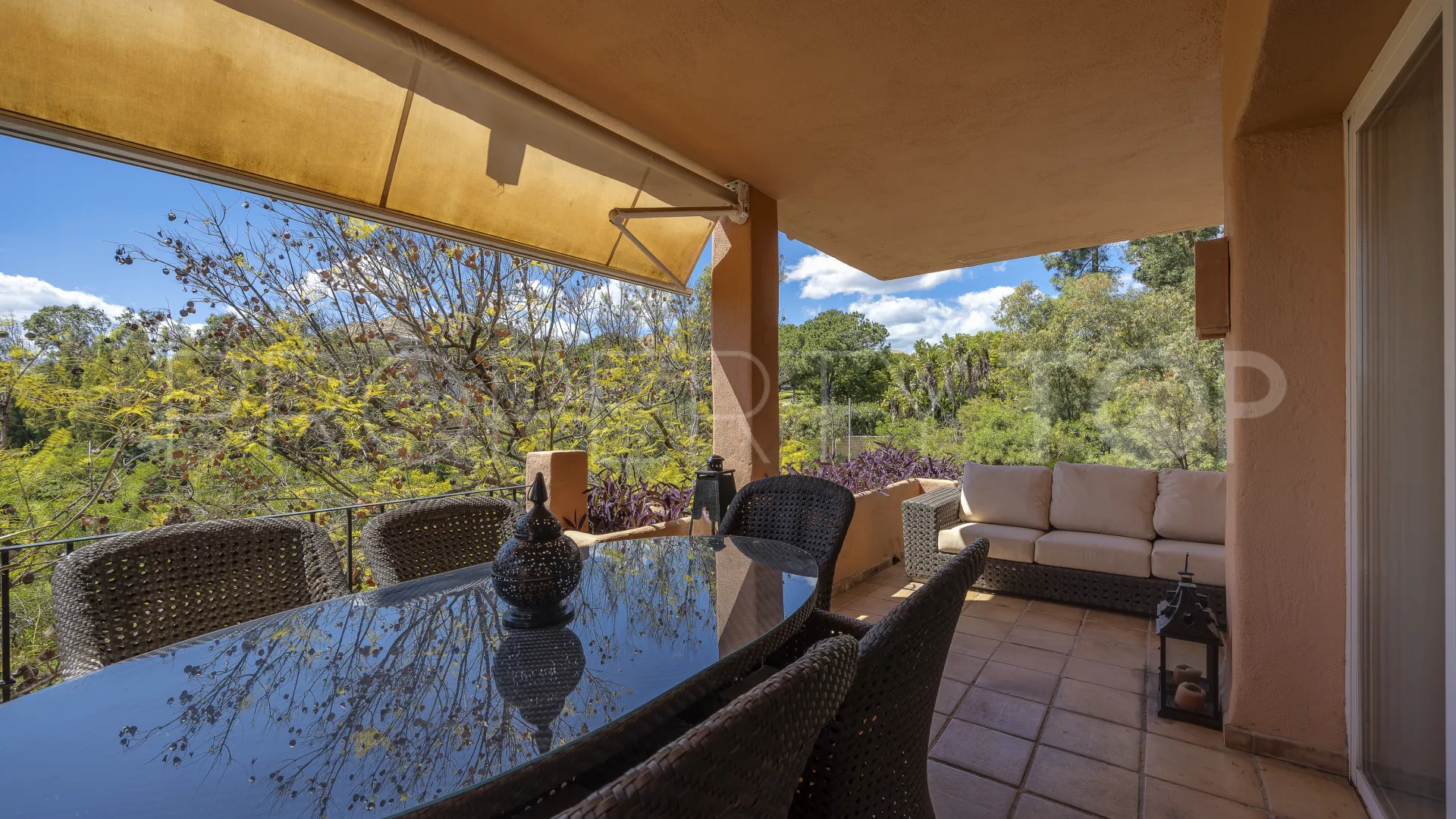 Apartamento de 4 dormitorios en venta en Marbella Golden Mile