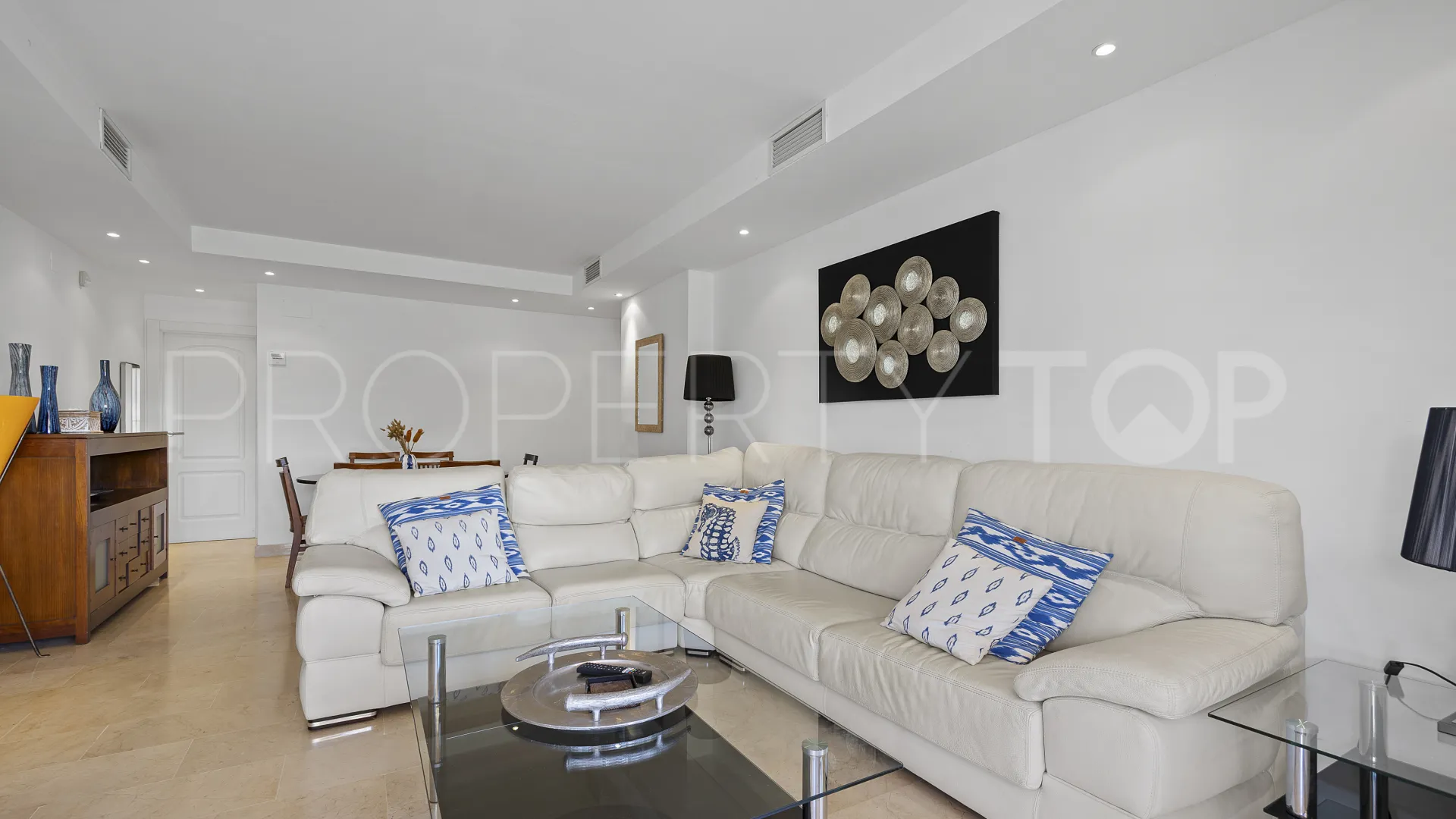 Apartamento de 4 dormitorios en venta en Marbella Golden Mile