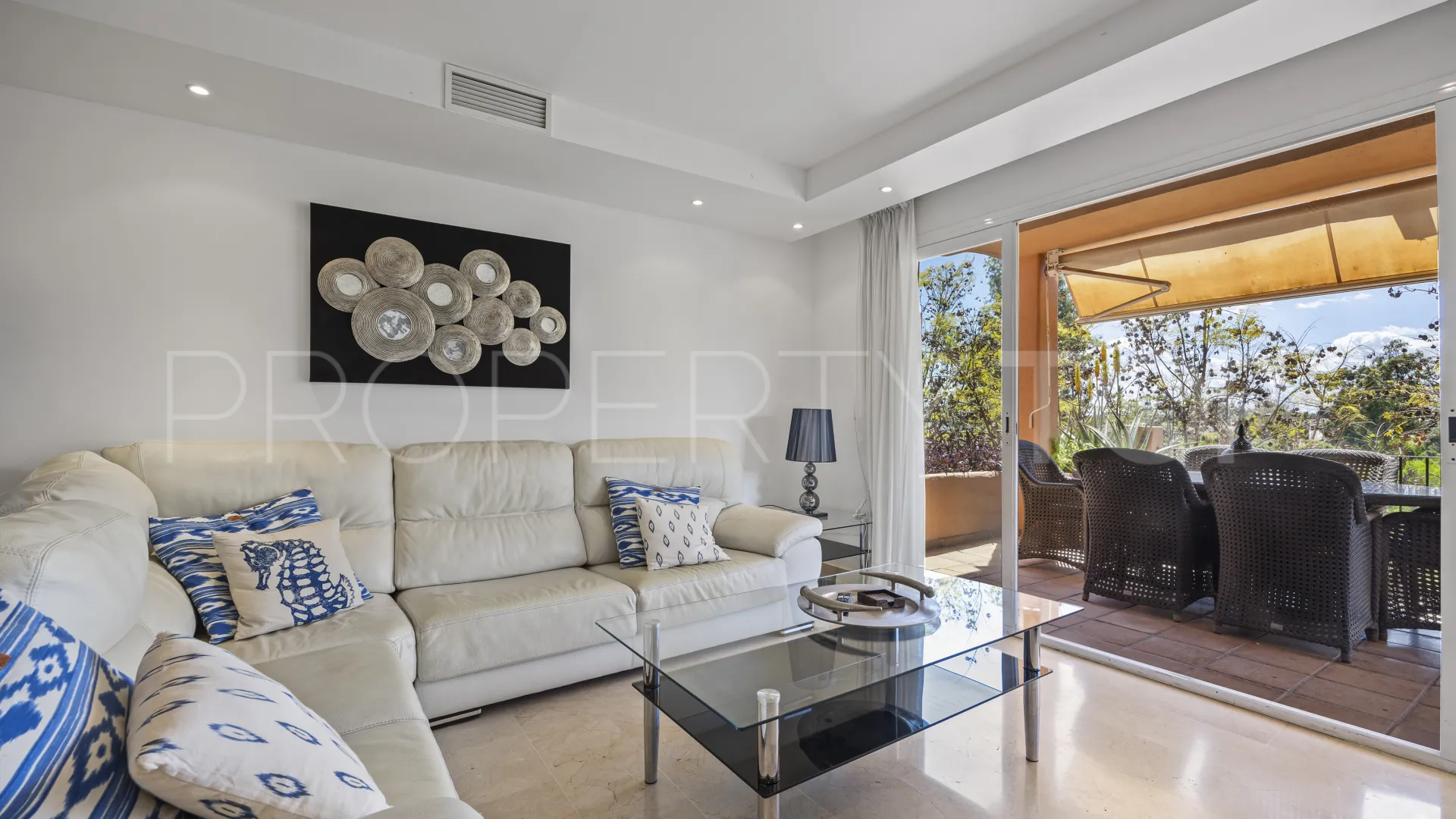 Apartamento de 4 dormitorios en venta en Marbella Golden Mile