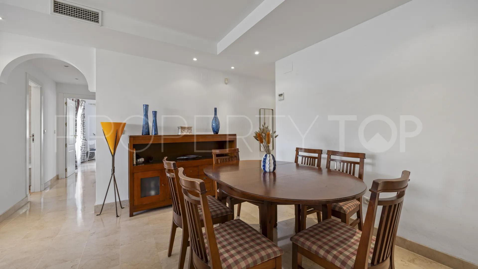 Apartamento de 4 dormitorios en venta en Marbella Golden Mile