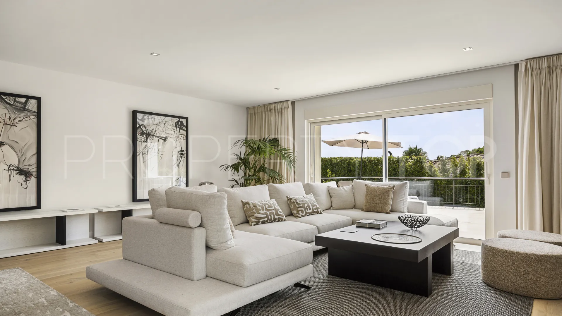 Comprar villa con 4 dormitorios en Guadalmina Alta