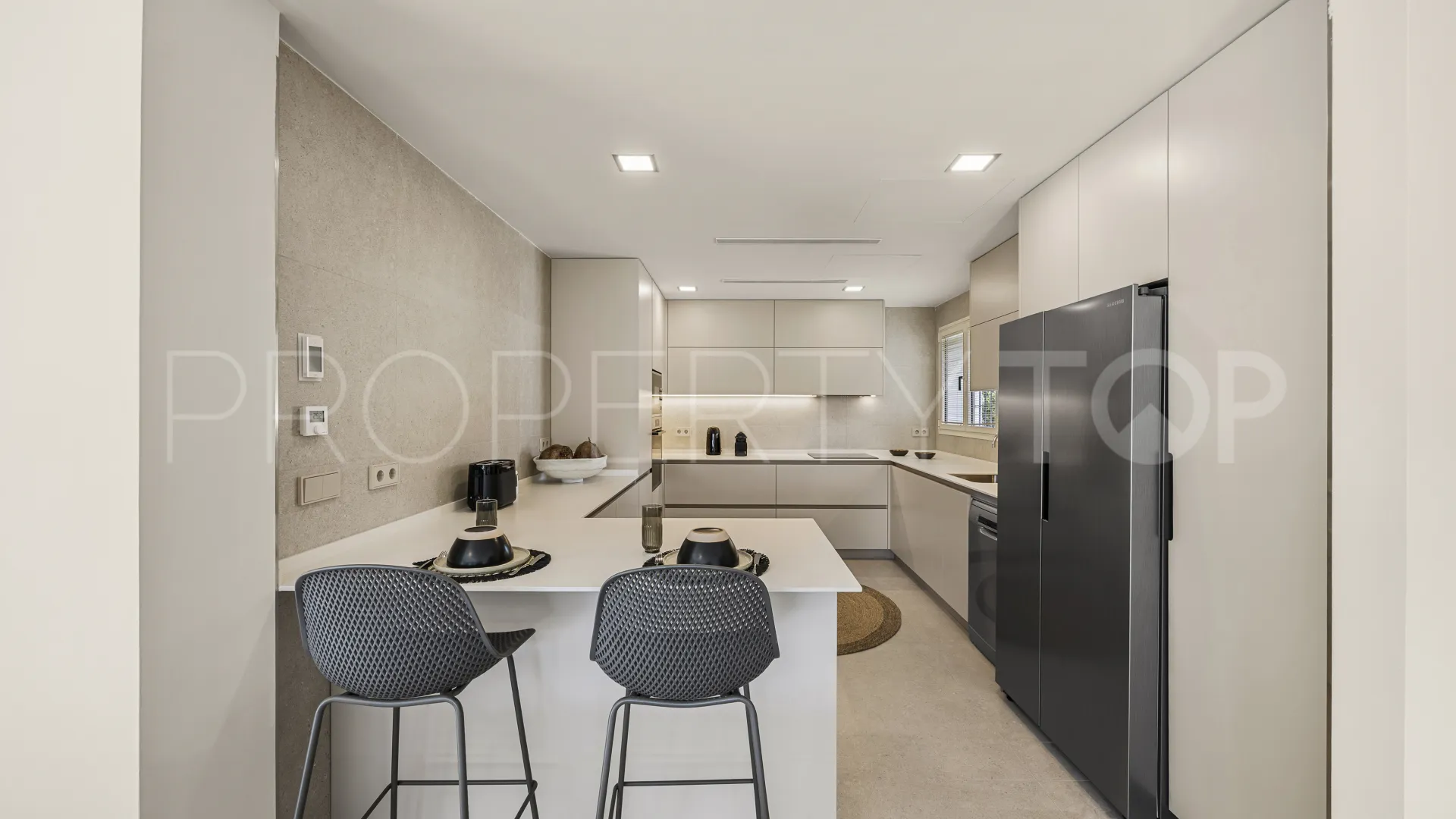 Comprar villa con 4 dormitorios en Guadalmina Alta