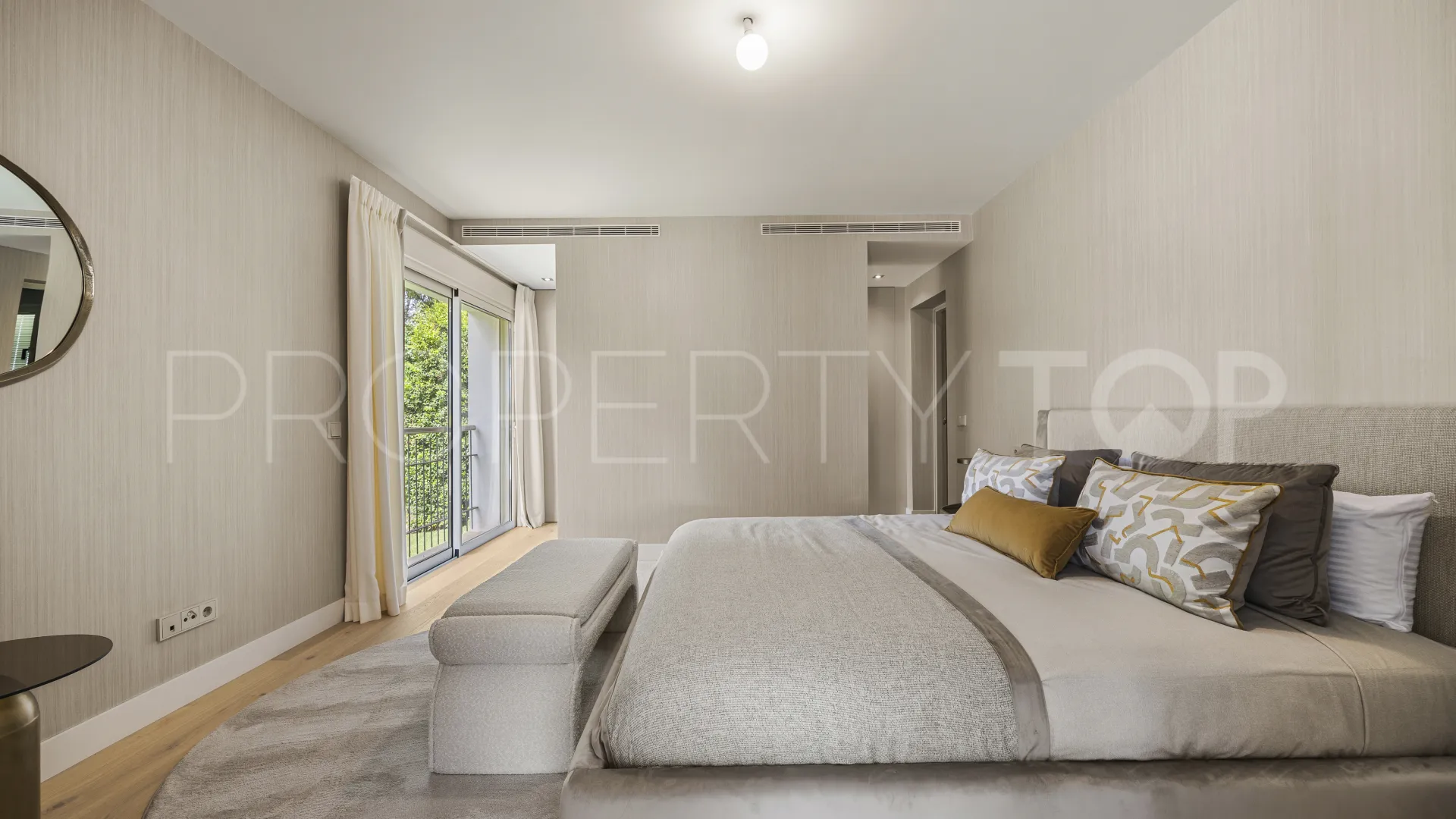 Comprar villa con 4 dormitorios en Guadalmina Alta