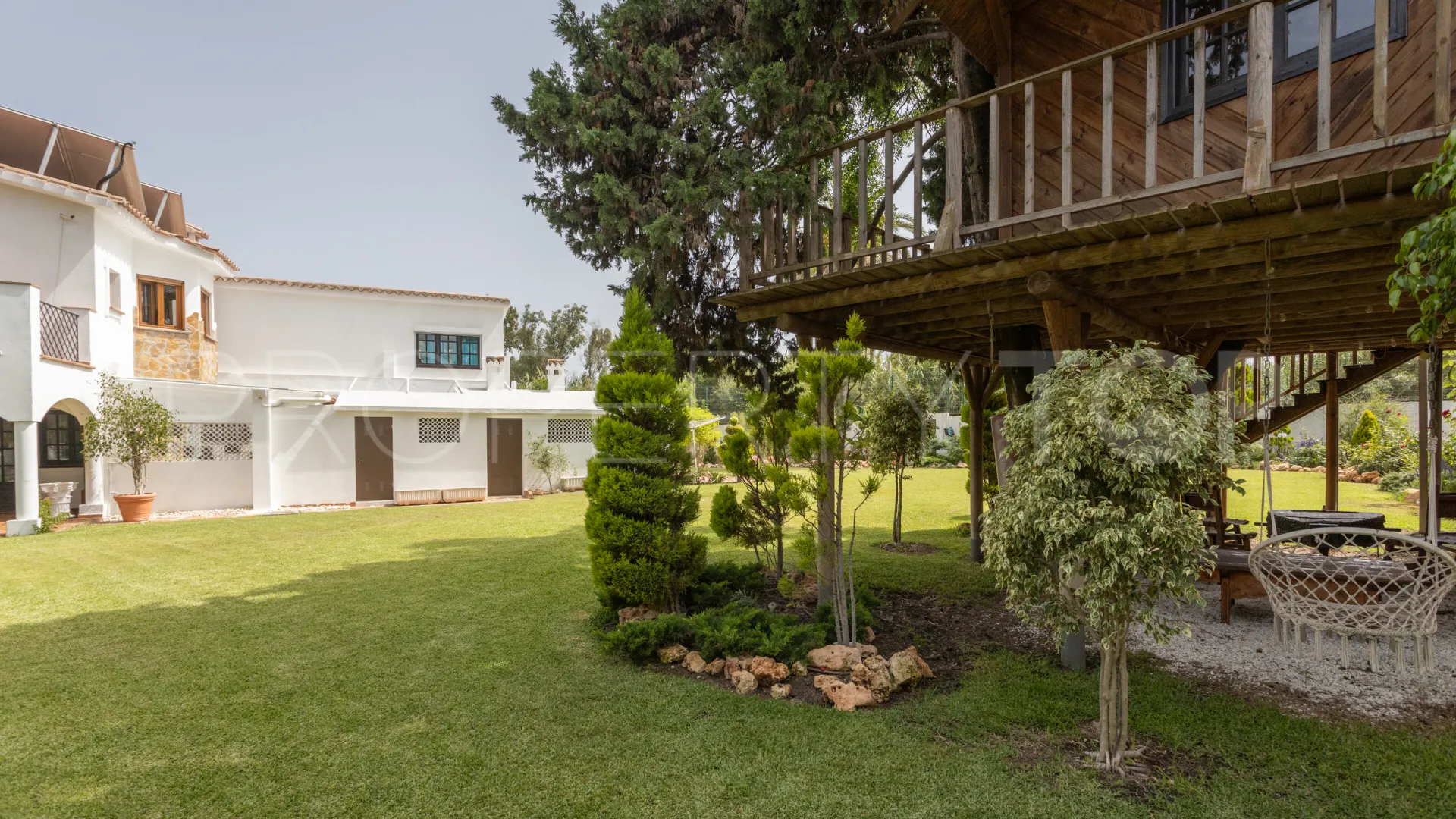 Guadalmina Baja, villa de 4 dormitorios en venta