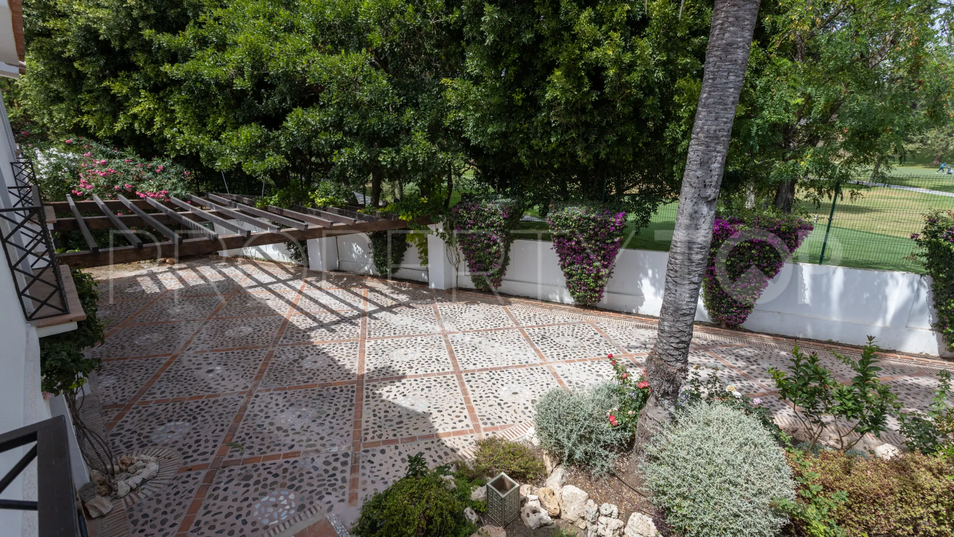 Guadalmina Baja, villa de 4 dormitorios en venta