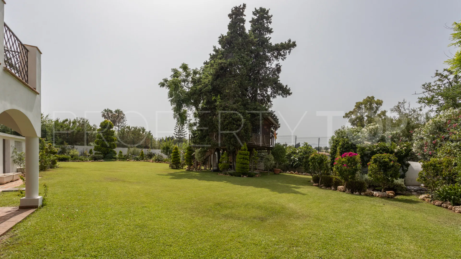 Guadalmina Baja, villa de 4 dormitorios en venta