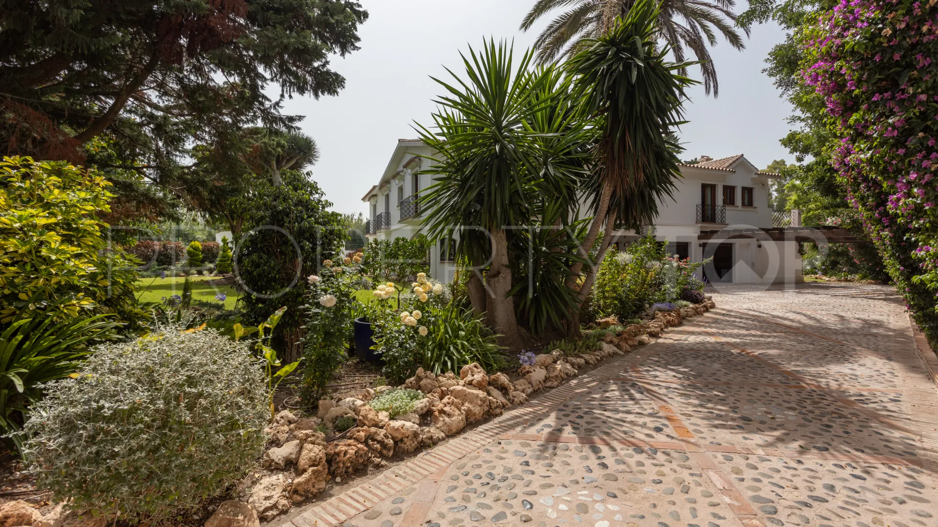 Guadalmina Baja, villa de 4 dormitorios en venta