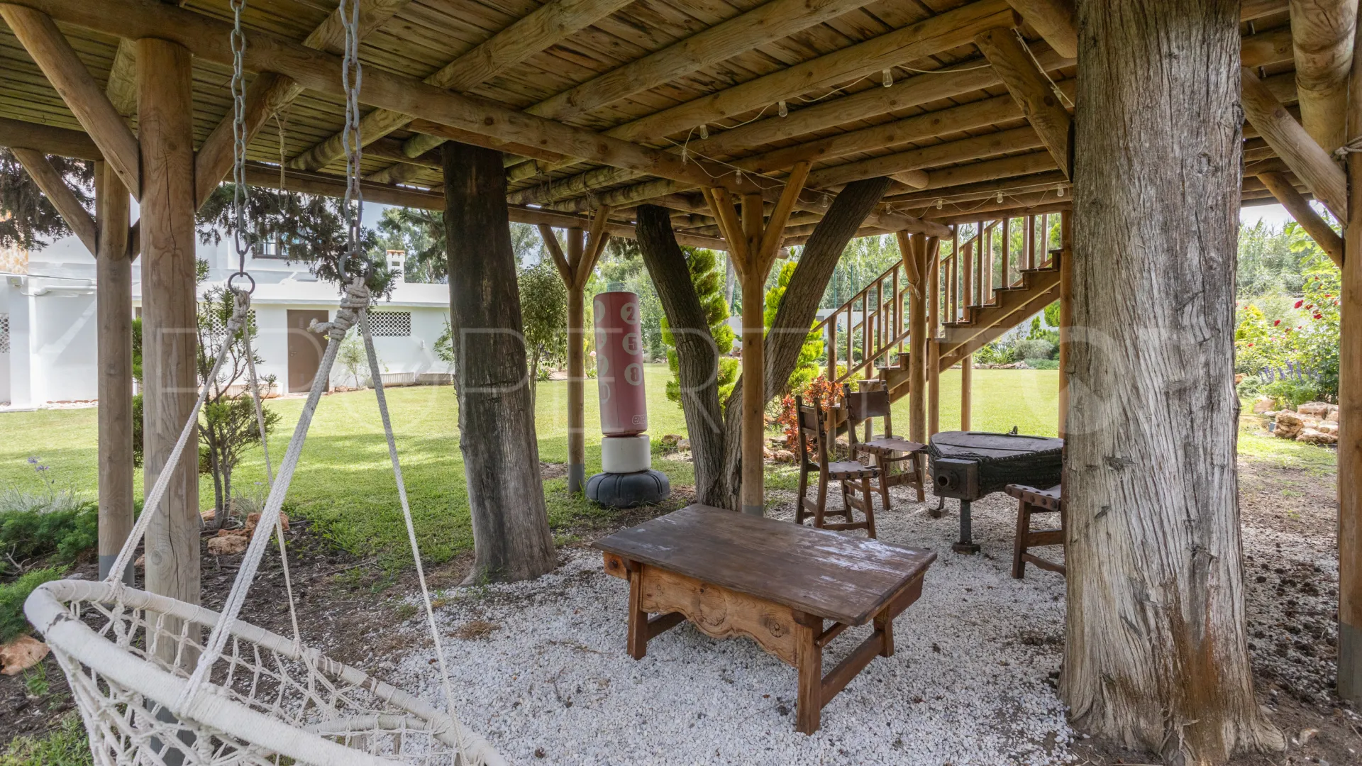 Guadalmina Baja, villa de 4 dormitorios en venta