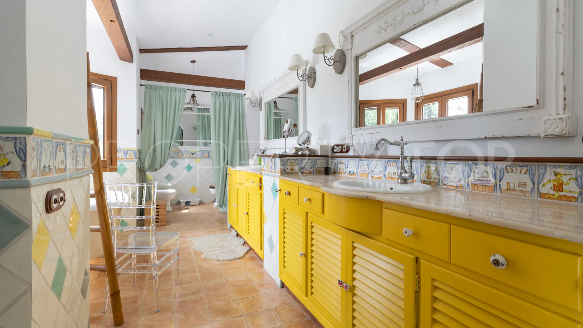 Guadalmina Baja, villa de 4 dormitorios en venta
