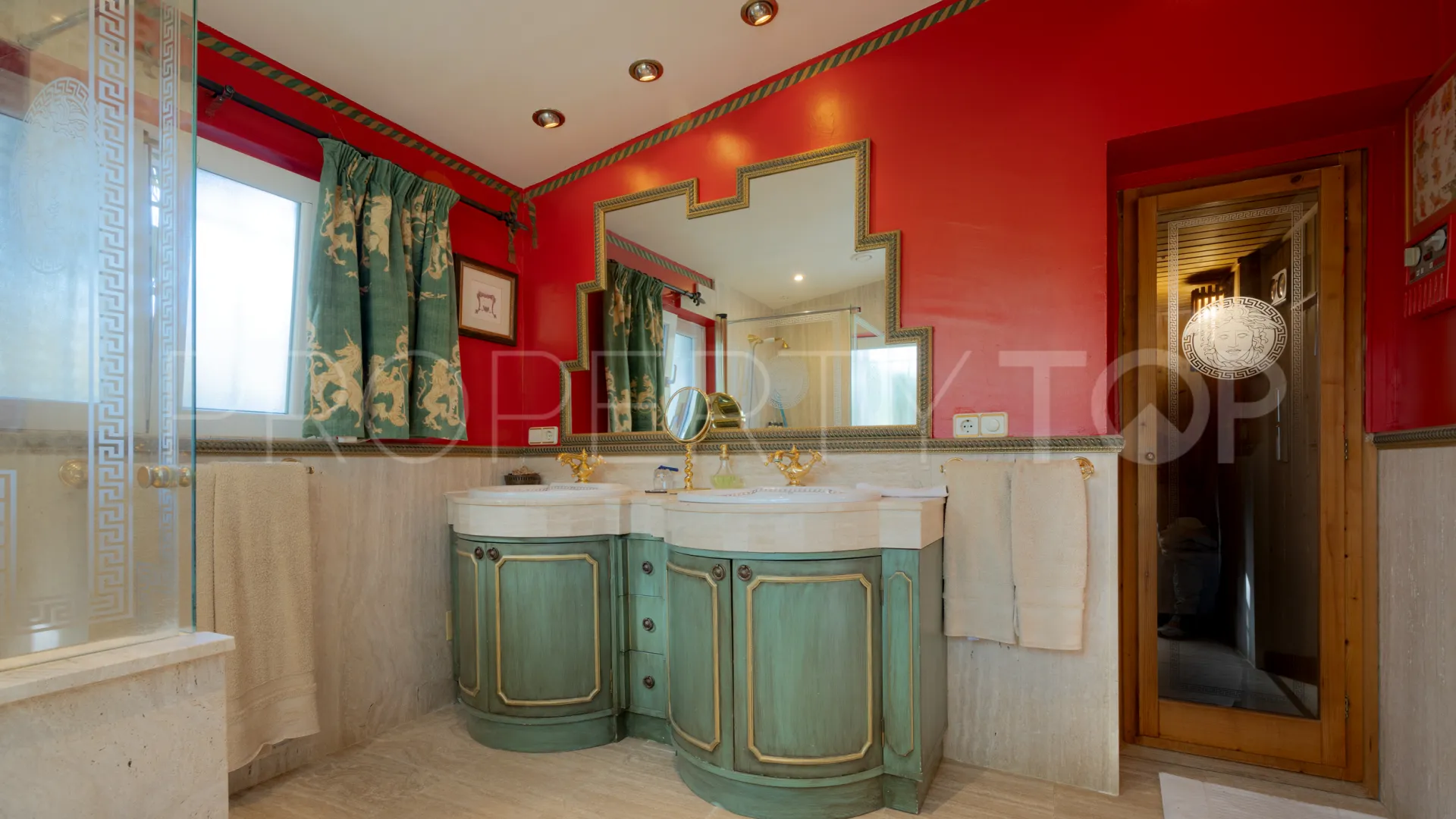 Villa for sale in Guadalmina Alta with 3 bedrooms