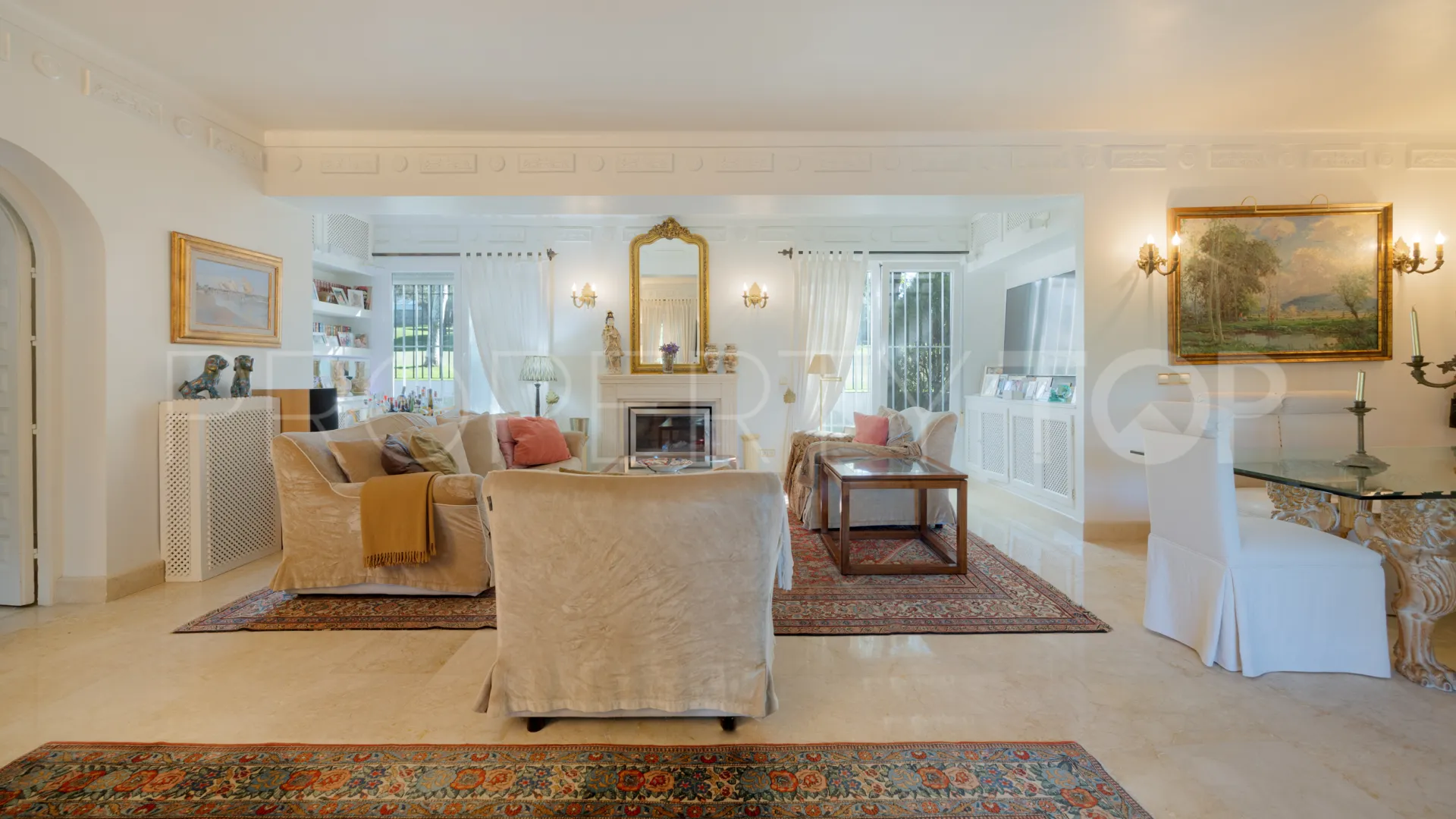Villa for sale in Guadalmina Alta with 3 bedrooms