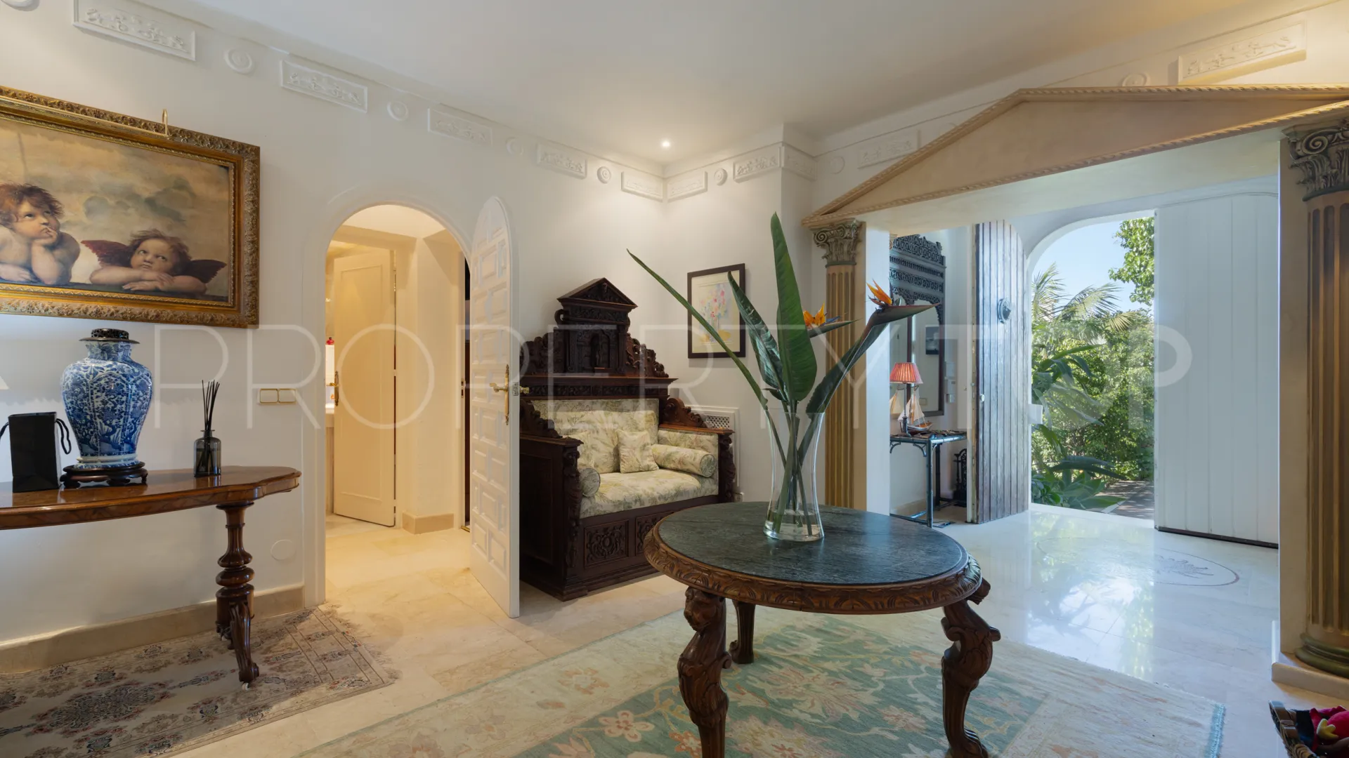 Villa for sale in Guadalmina Alta with 3 bedrooms