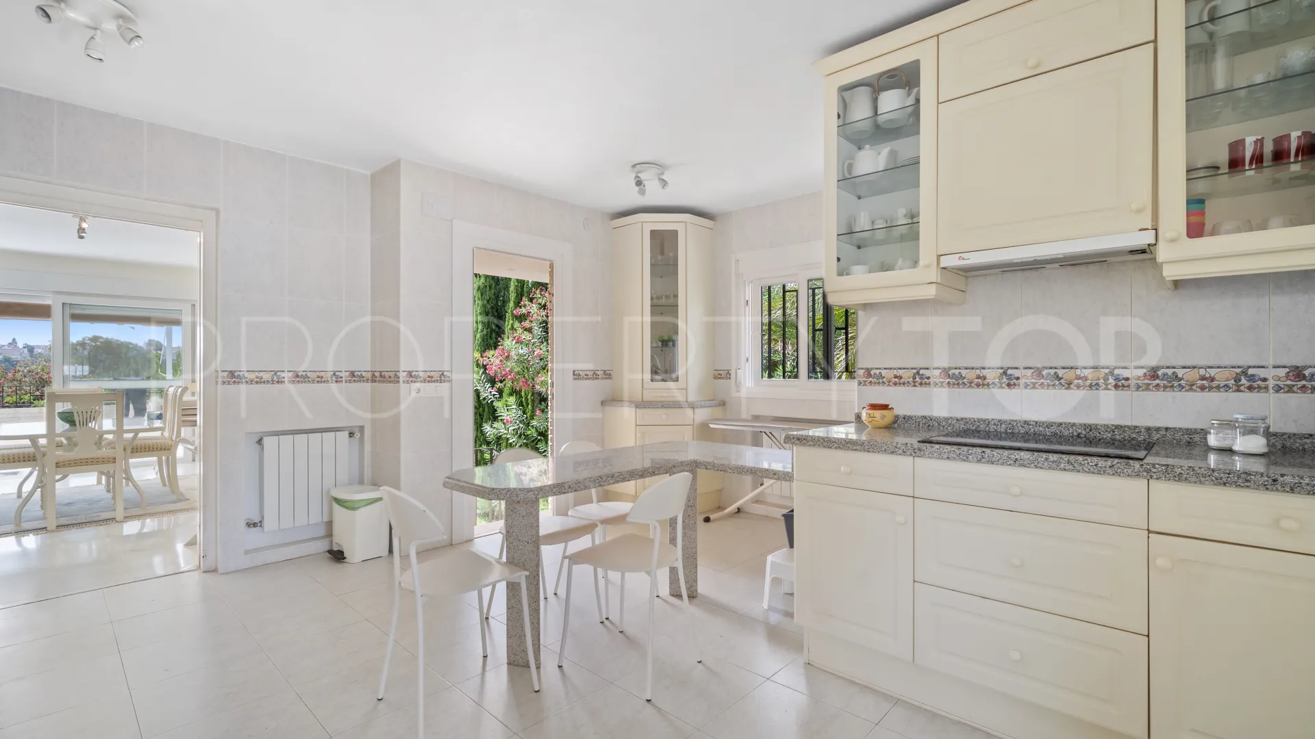 Guadalmina Alta, villa en venta