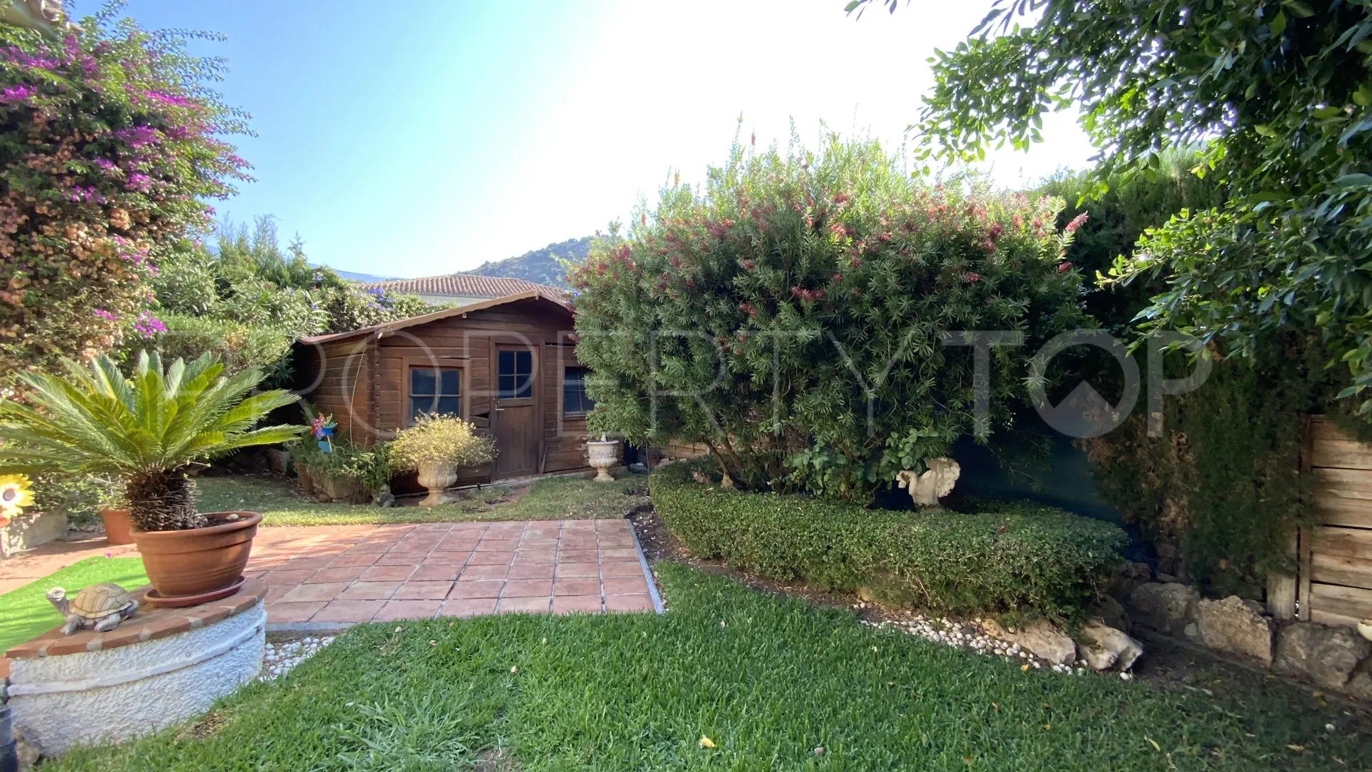 Benahavis, casa de 2 dormitorios en venta