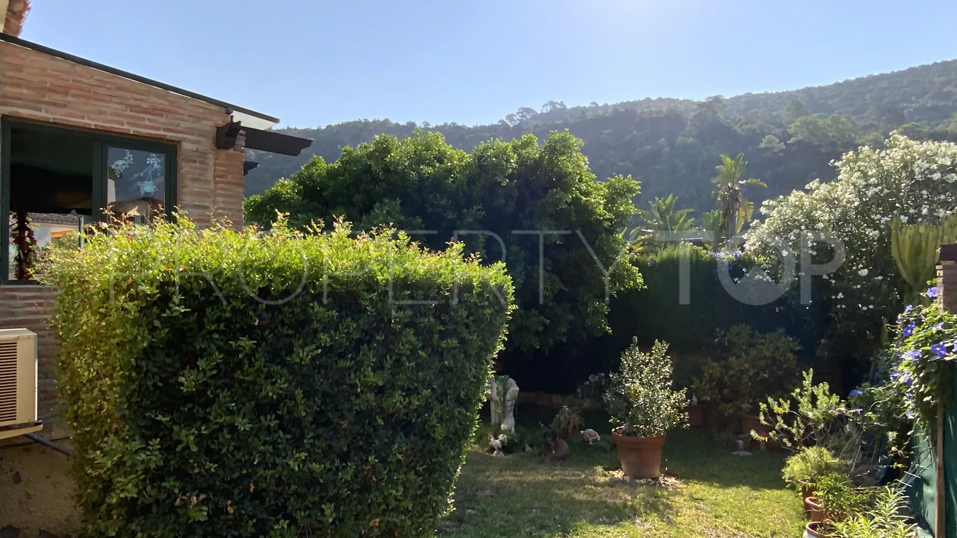 Benahavis, casa de 2 dormitorios en venta