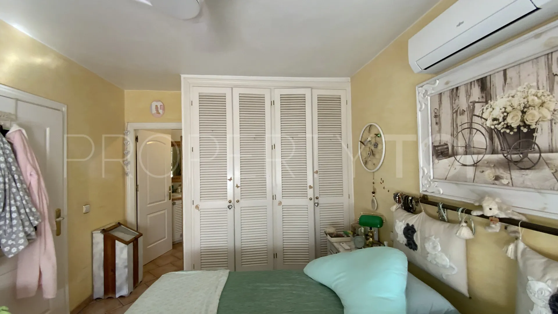 Benahavis, casa de 2 dormitorios en venta
