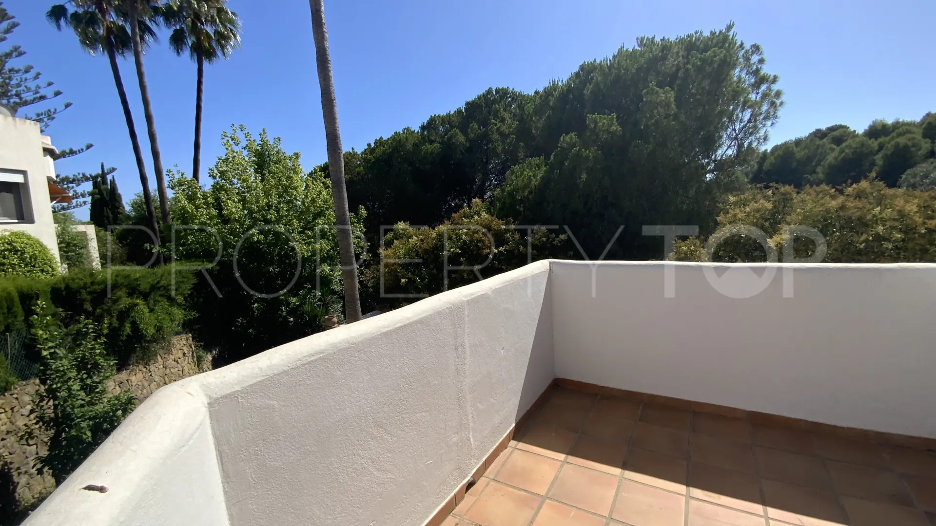 For sale town house with 4 bedrooms in La Merced