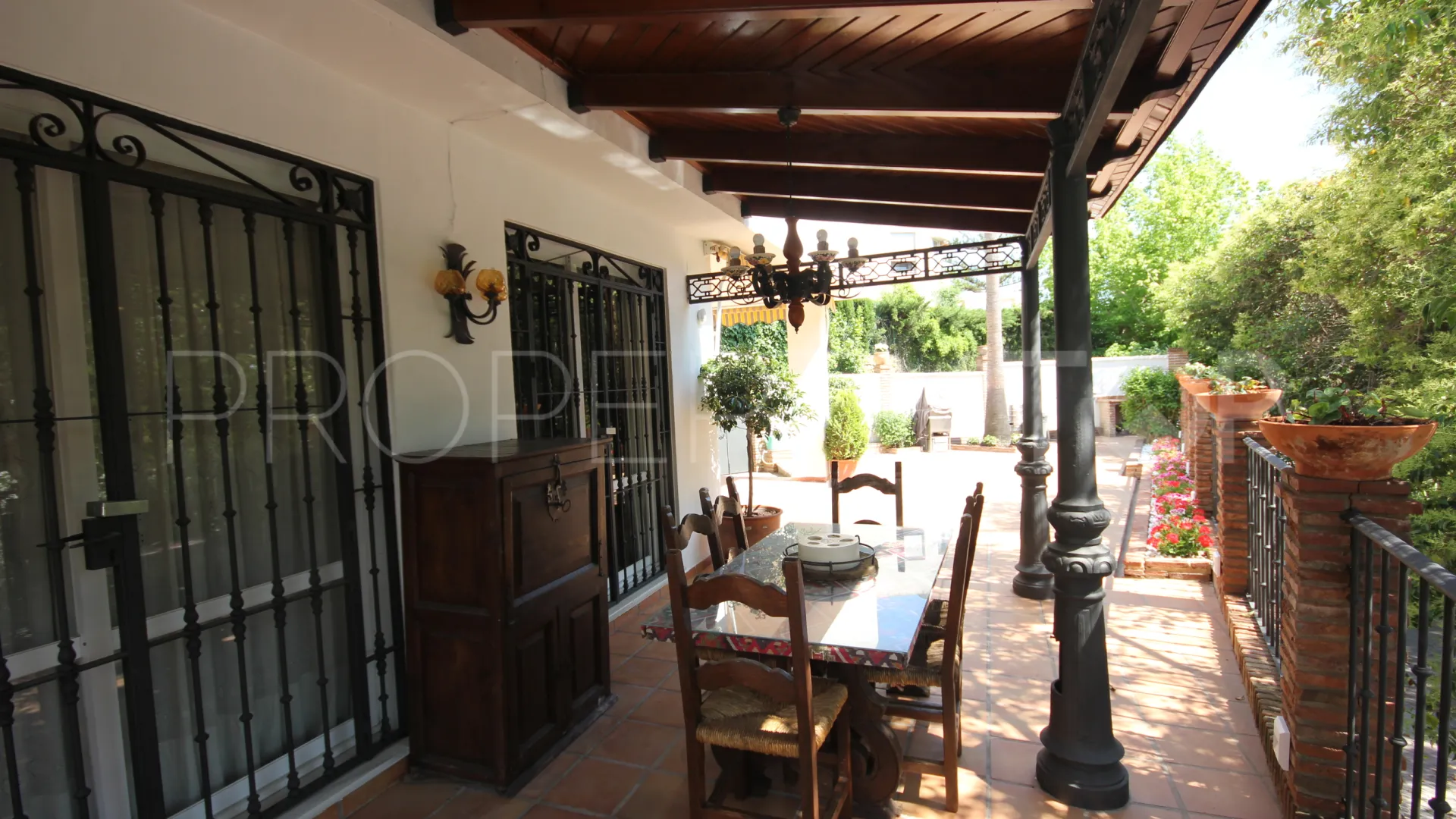 For sale town house with 4 bedrooms in La Merced