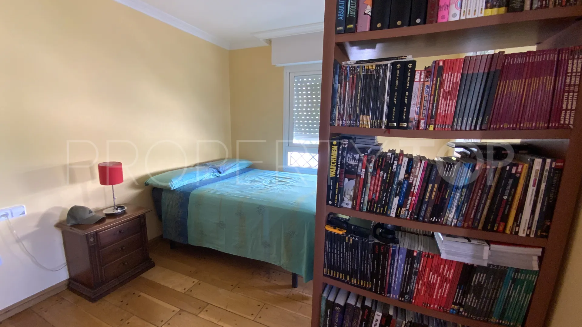 For sale town house with 4 bedrooms in La Merced
