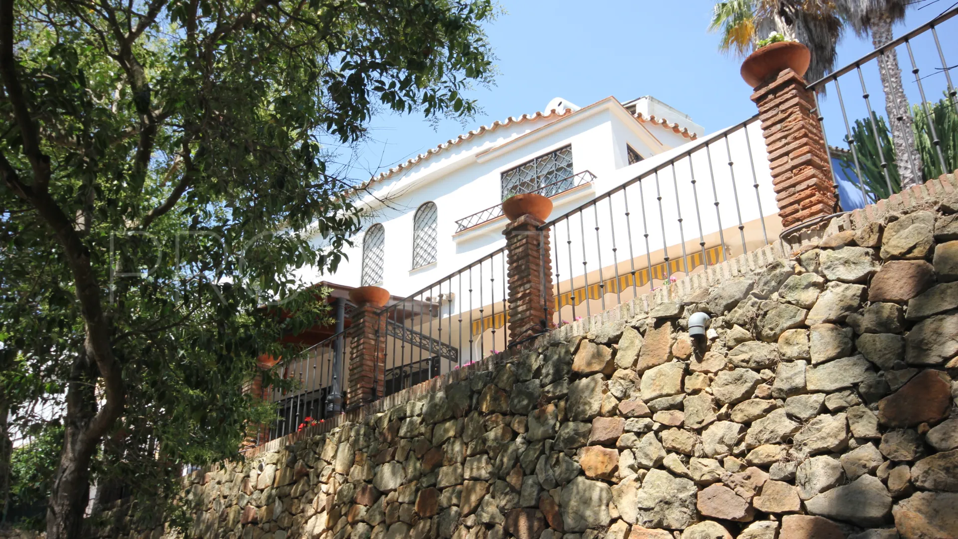 For sale town house with 4 bedrooms in La Merced