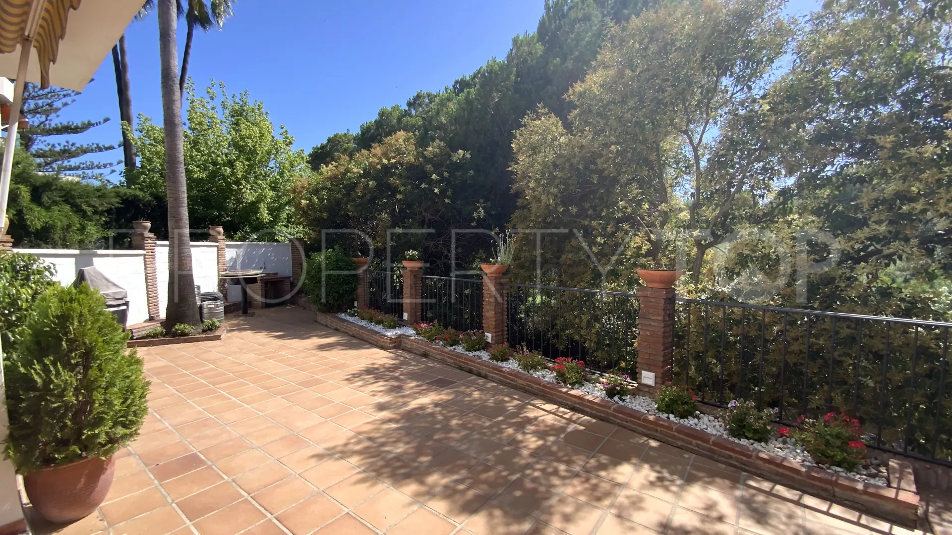 For sale town house with 4 bedrooms in La Merced