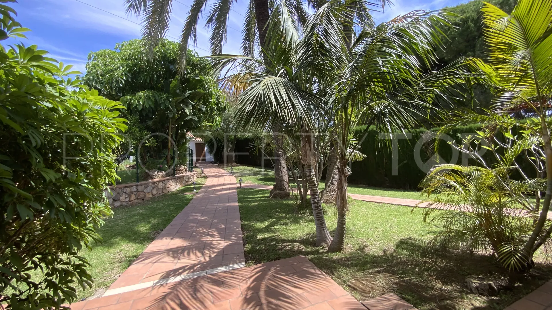 Comprar villa en El Mirador con 6 dormitorios