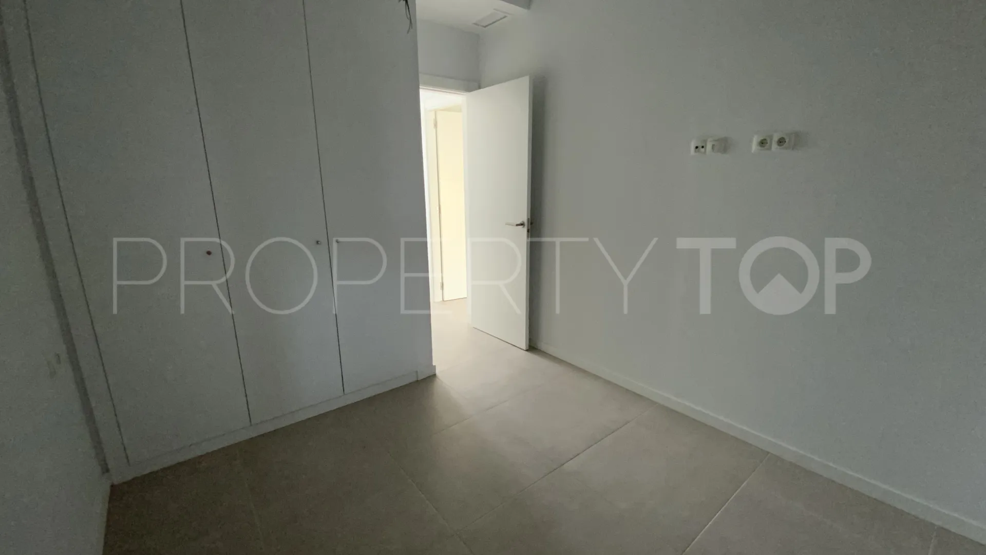 Estepona apartment for sale