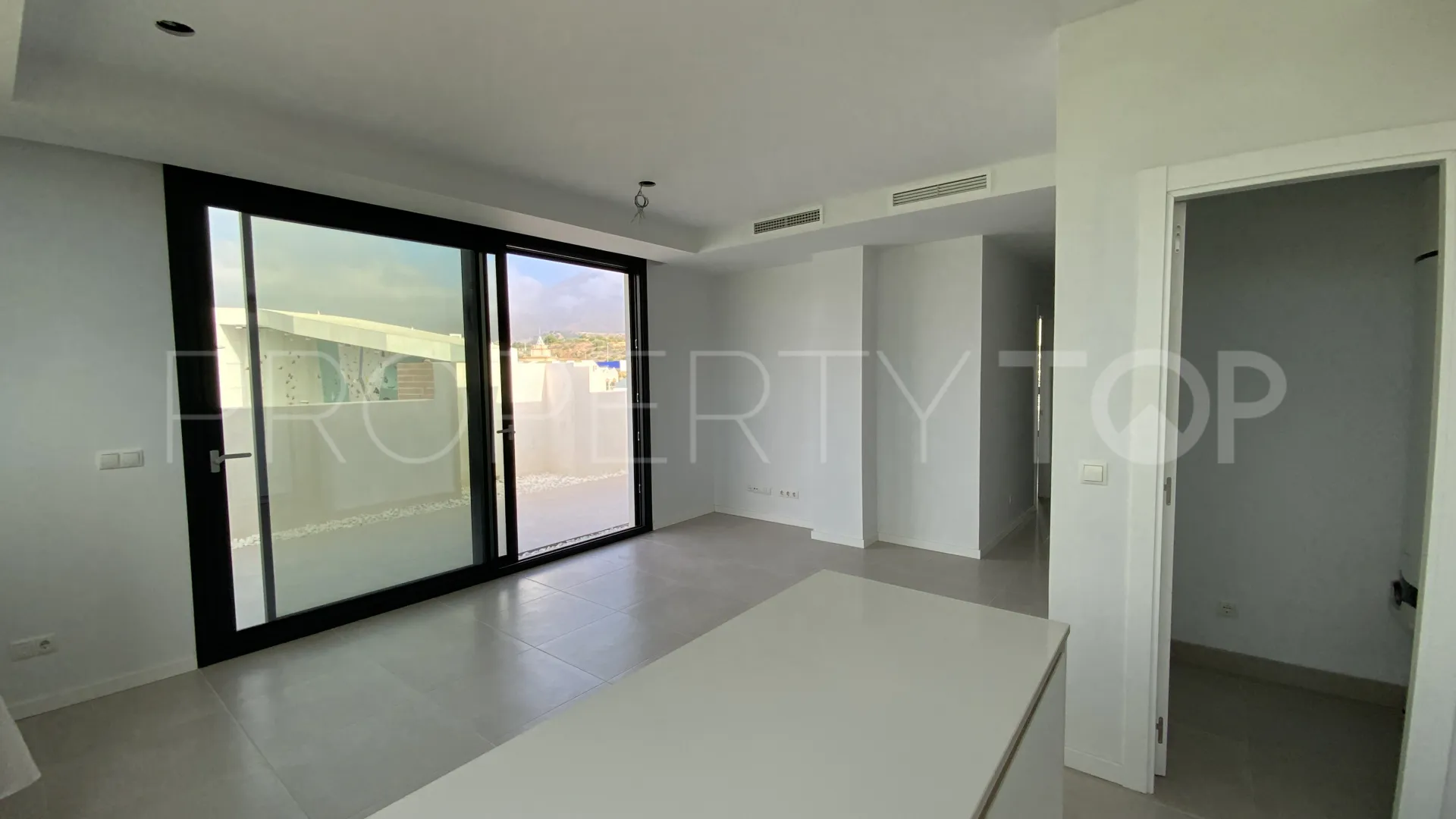 Estepona apartment for sale