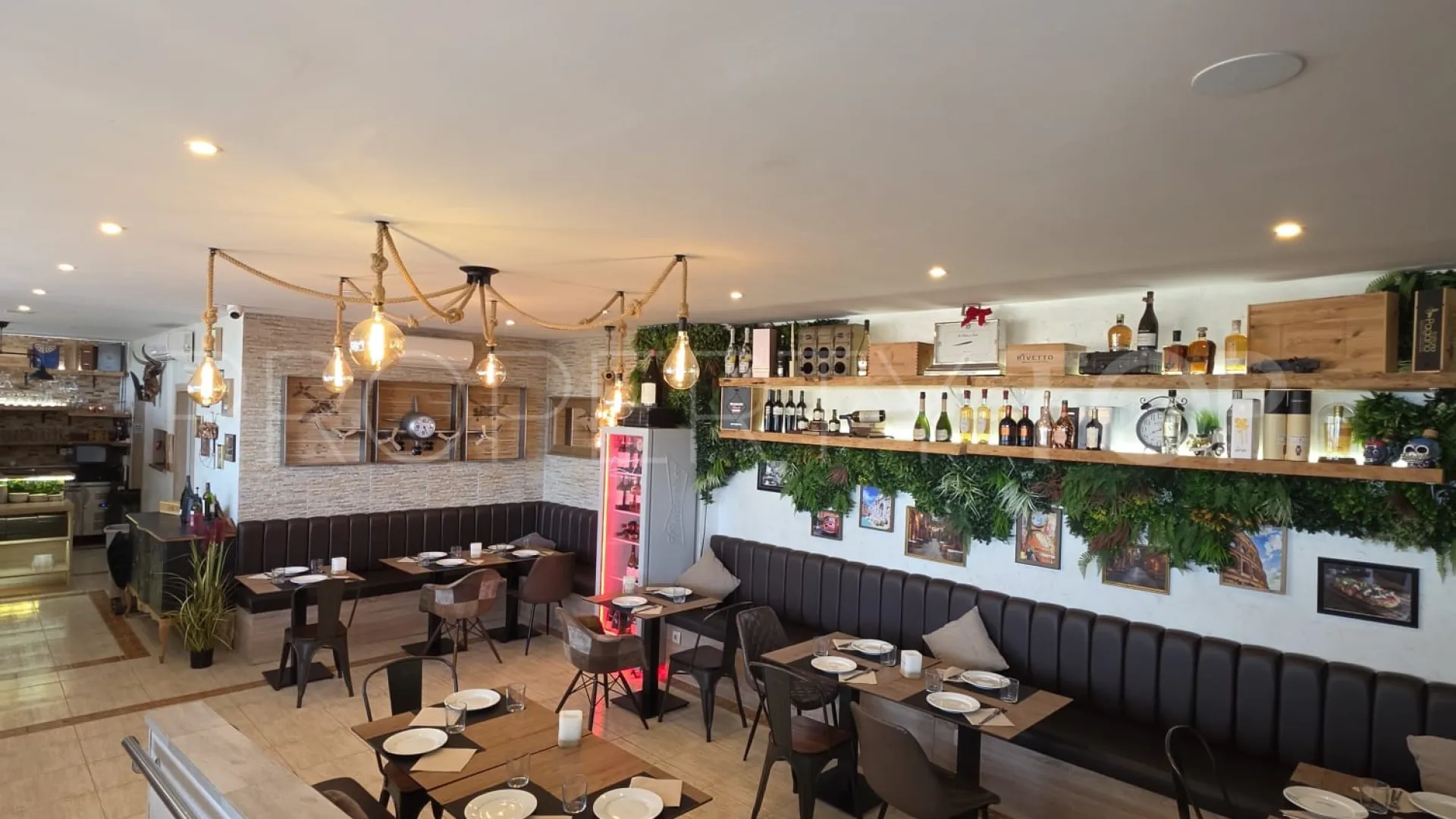 Commercial premises in Marbella Centro for sale