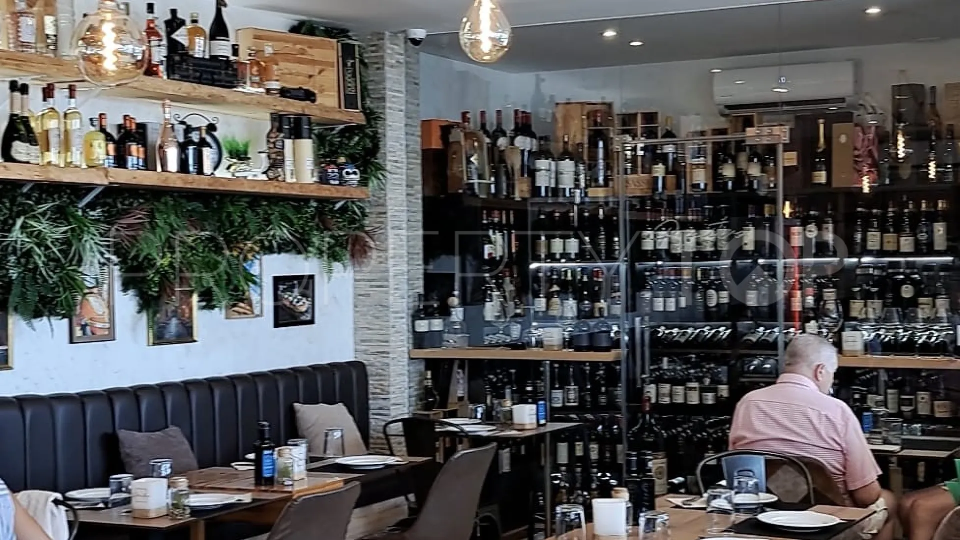 Commercial premises in Marbella Centro for sale