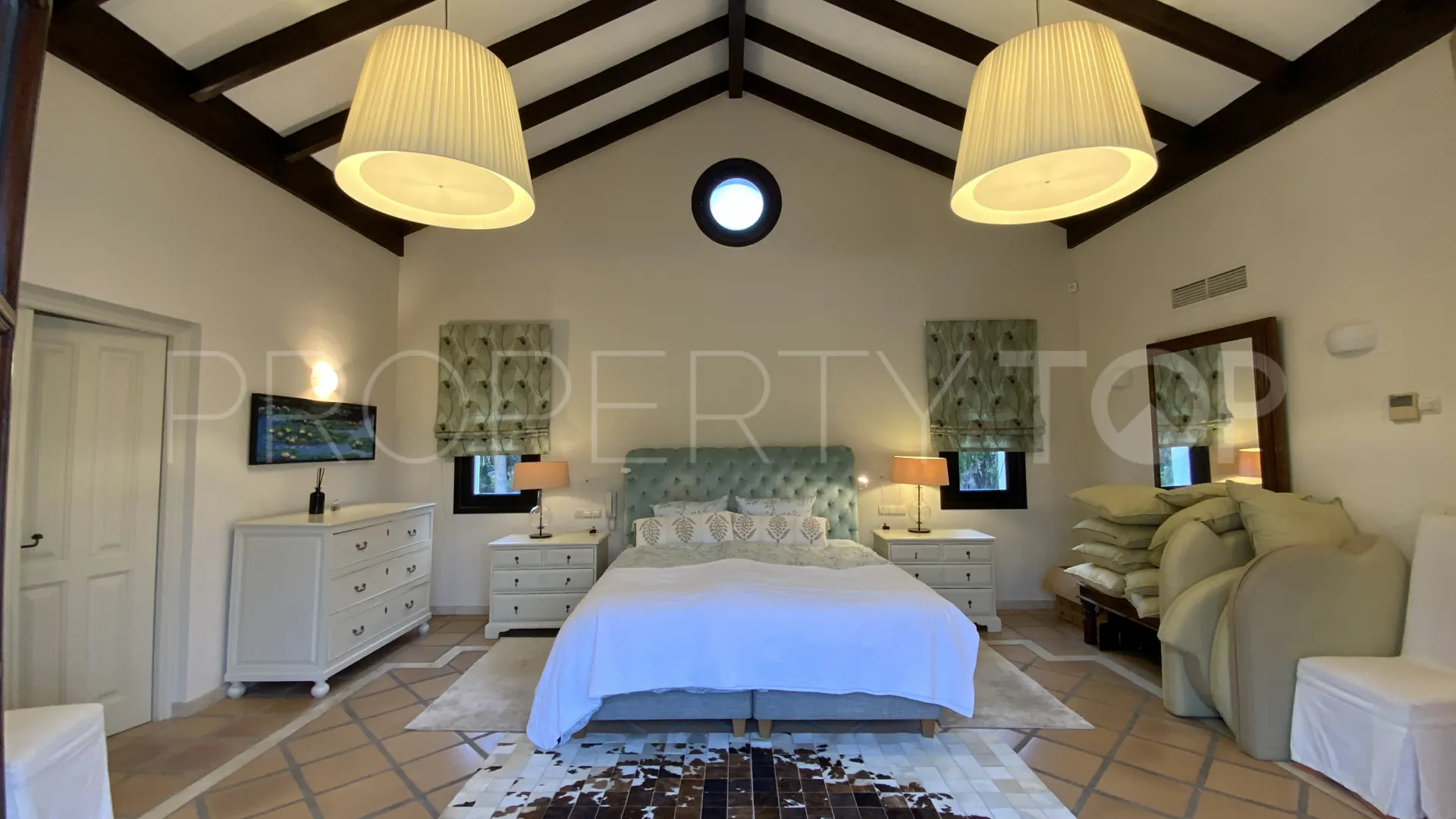Villa en venta con 4 dormitorios en El Paraiso