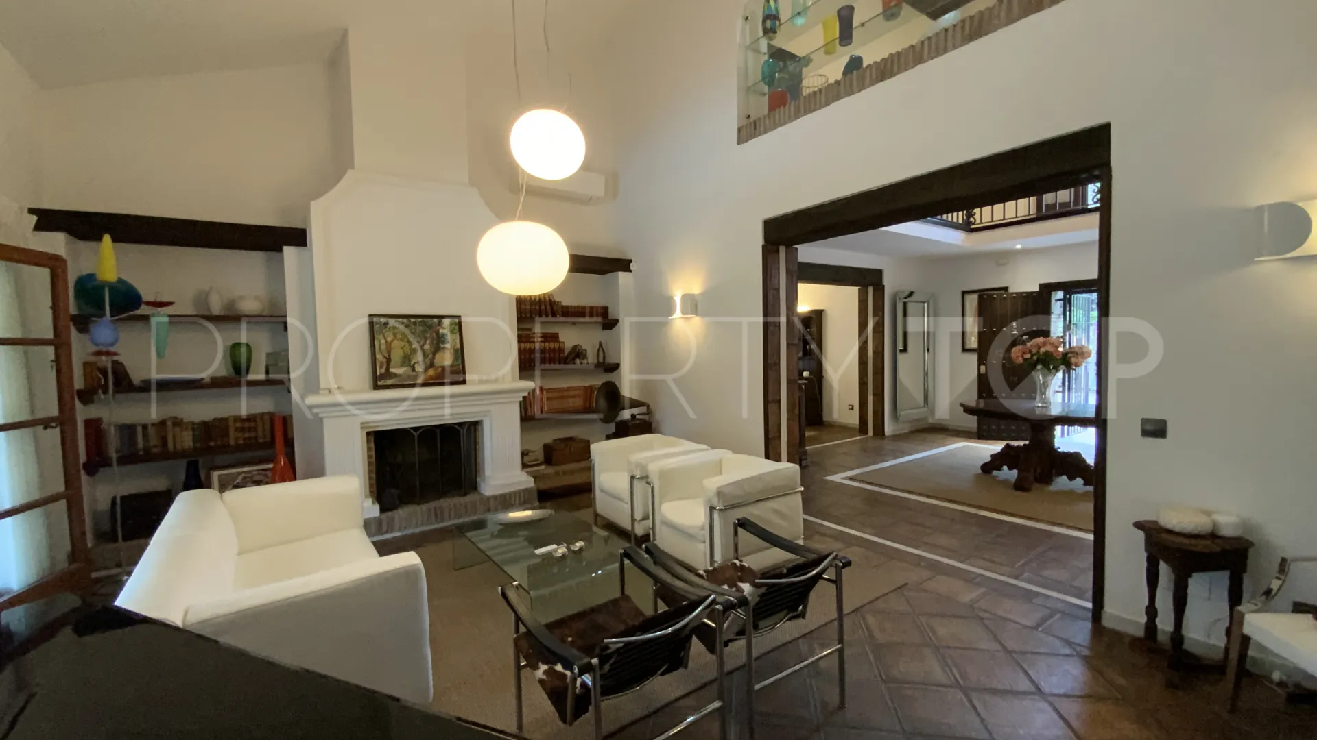 Villa en venta con 4 dormitorios en El Paraiso