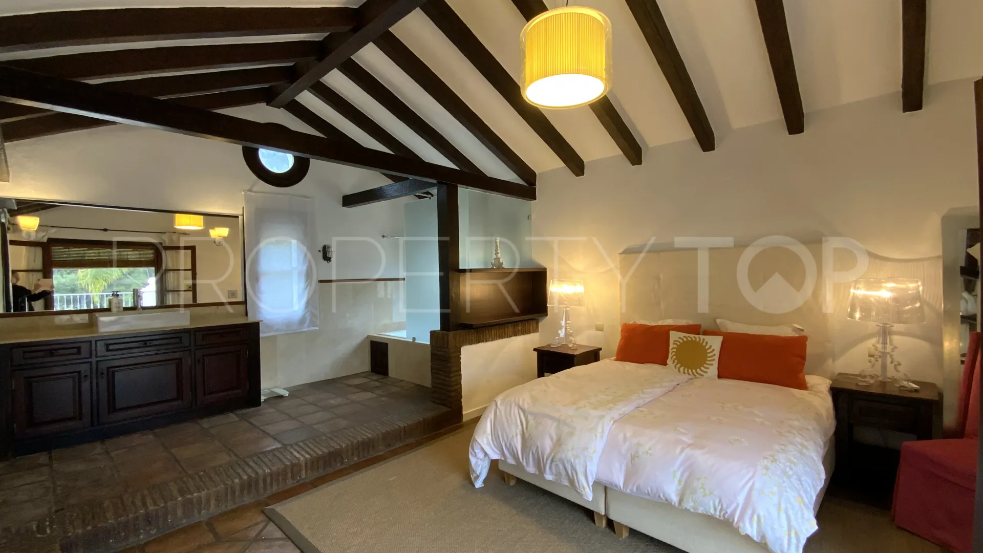 Villa en venta con 4 dormitorios en El Paraiso