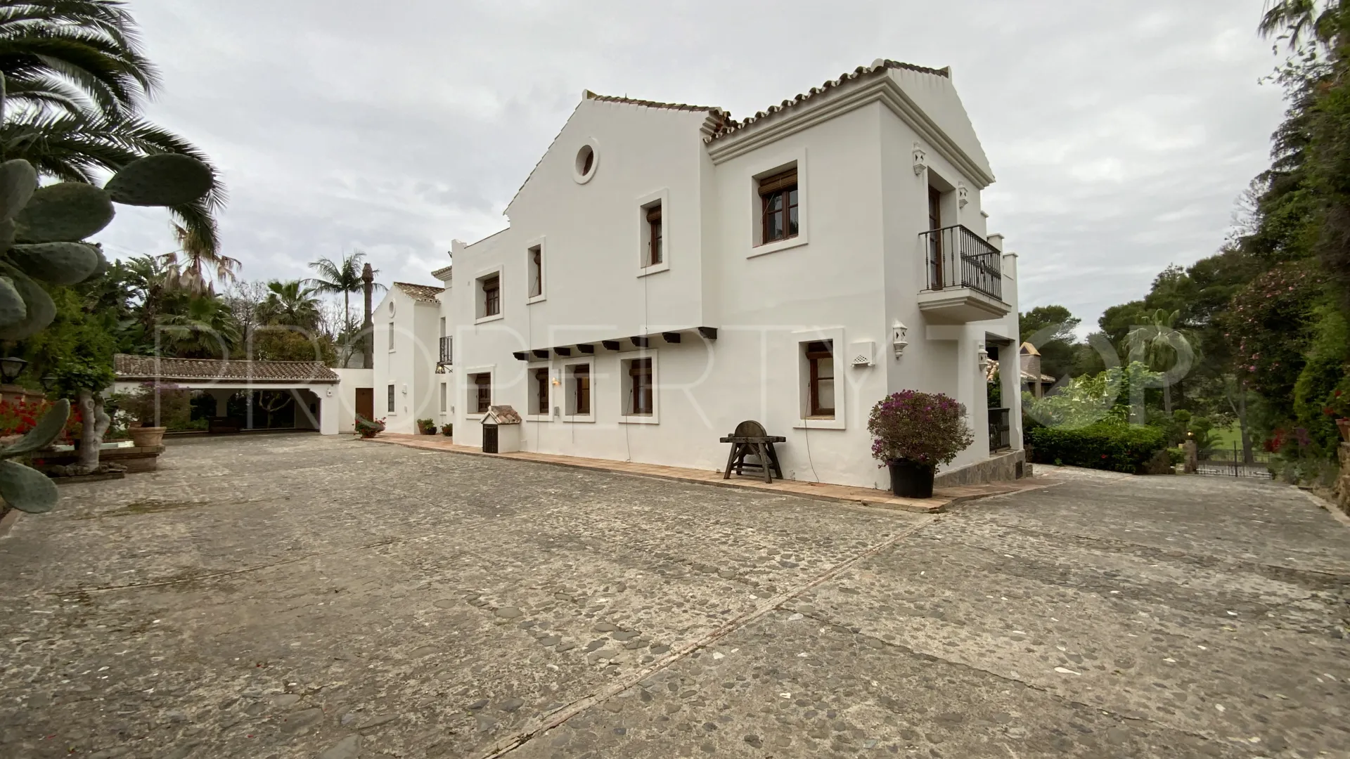 Villa en venta con 4 dormitorios en El Paraiso