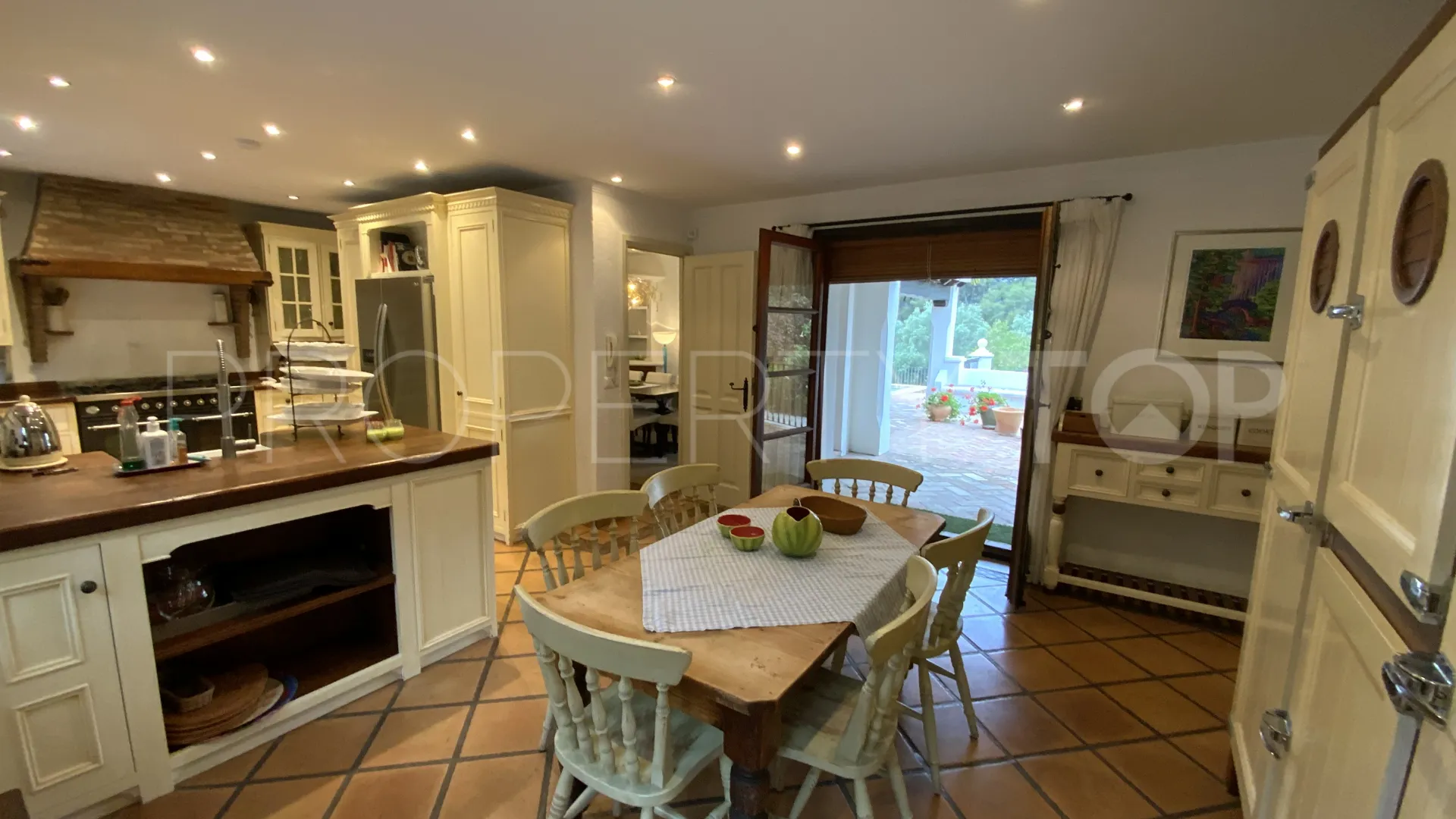 Villa en venta con 4 dormitorios en El Paraiso