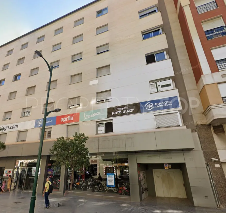 Se vende local comercial en Malaga