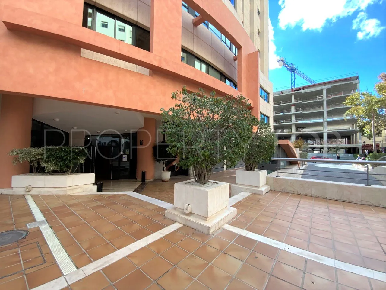 Se vende local comercial en Marbella Centro