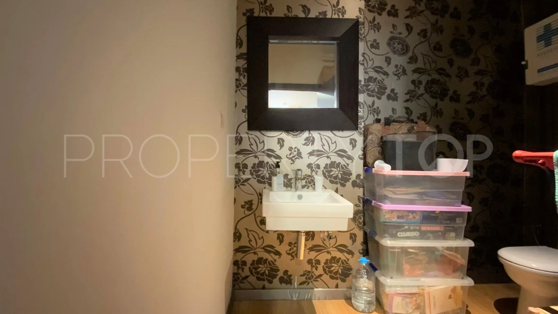 Estepona, local comercial en venta
