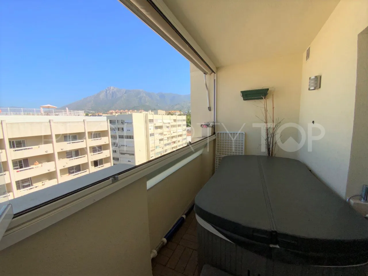 Piso en venta en Marbella Centro de 3 dormitorios