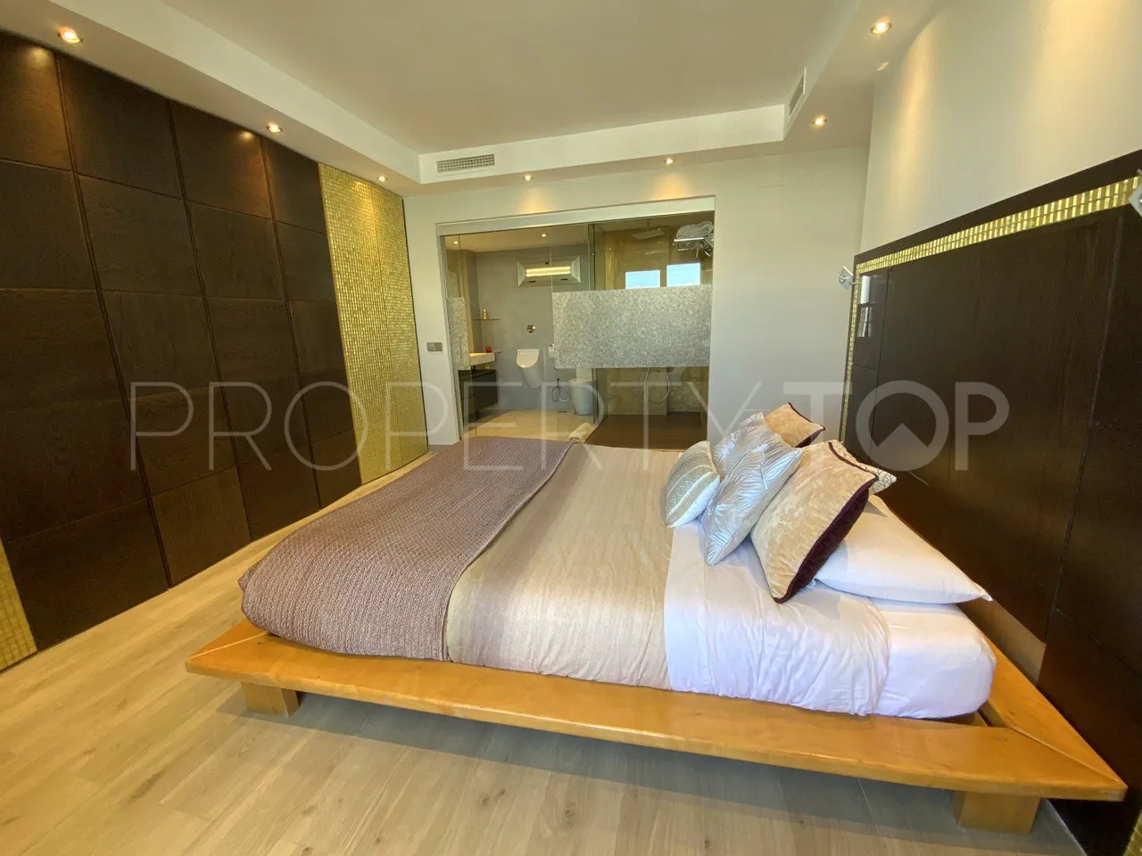 Piso en venta en Marbella Centro de 3 dormitorios