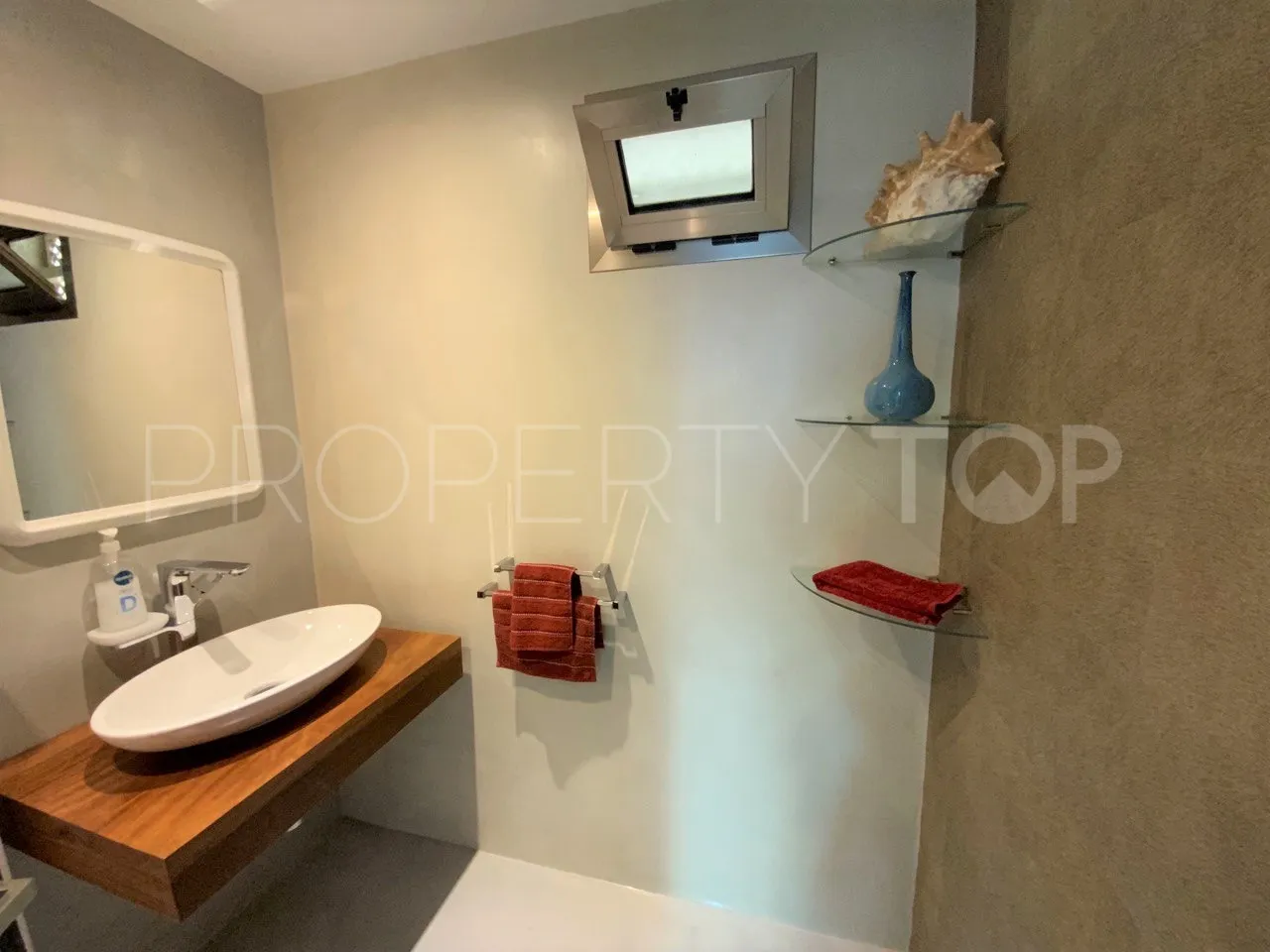 Piso en venta en Marbella Centro de 3 dormitorios